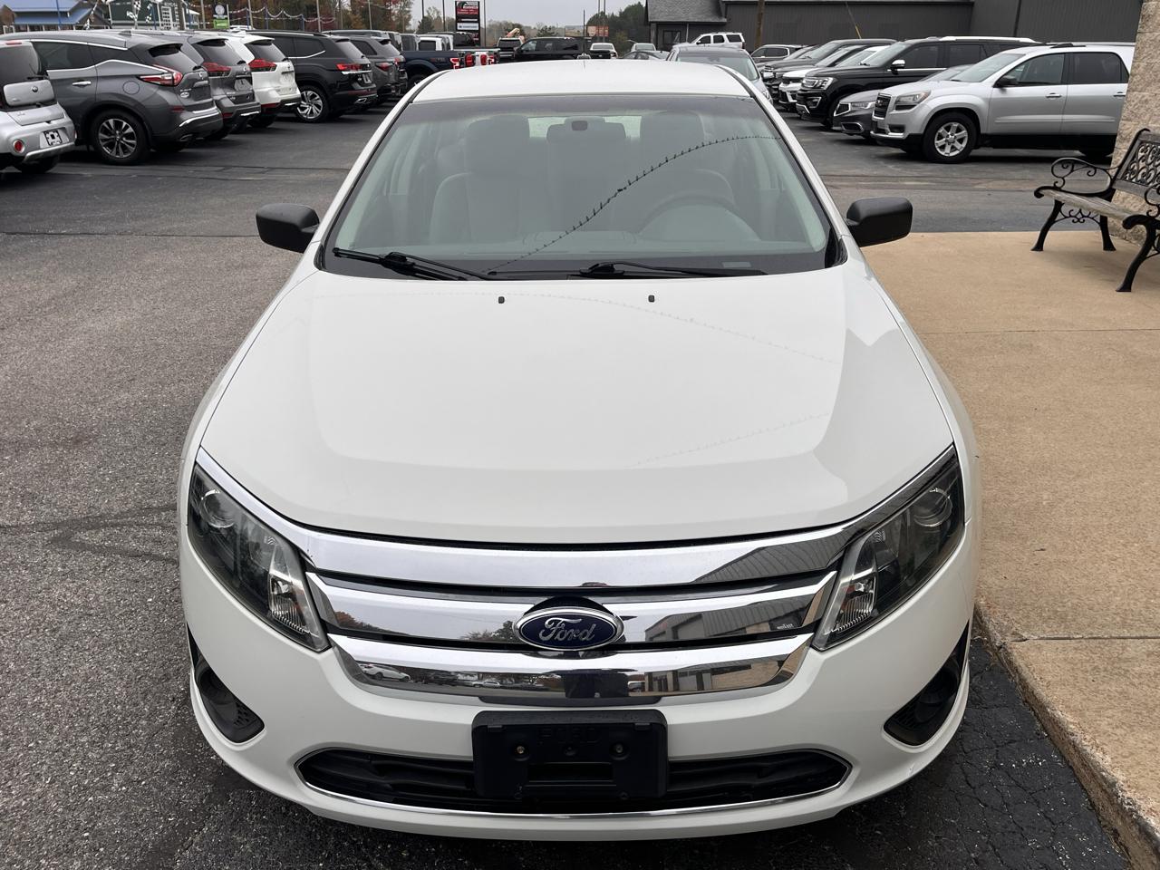 Ford Fusion 4dr Sdn S FWD 2010