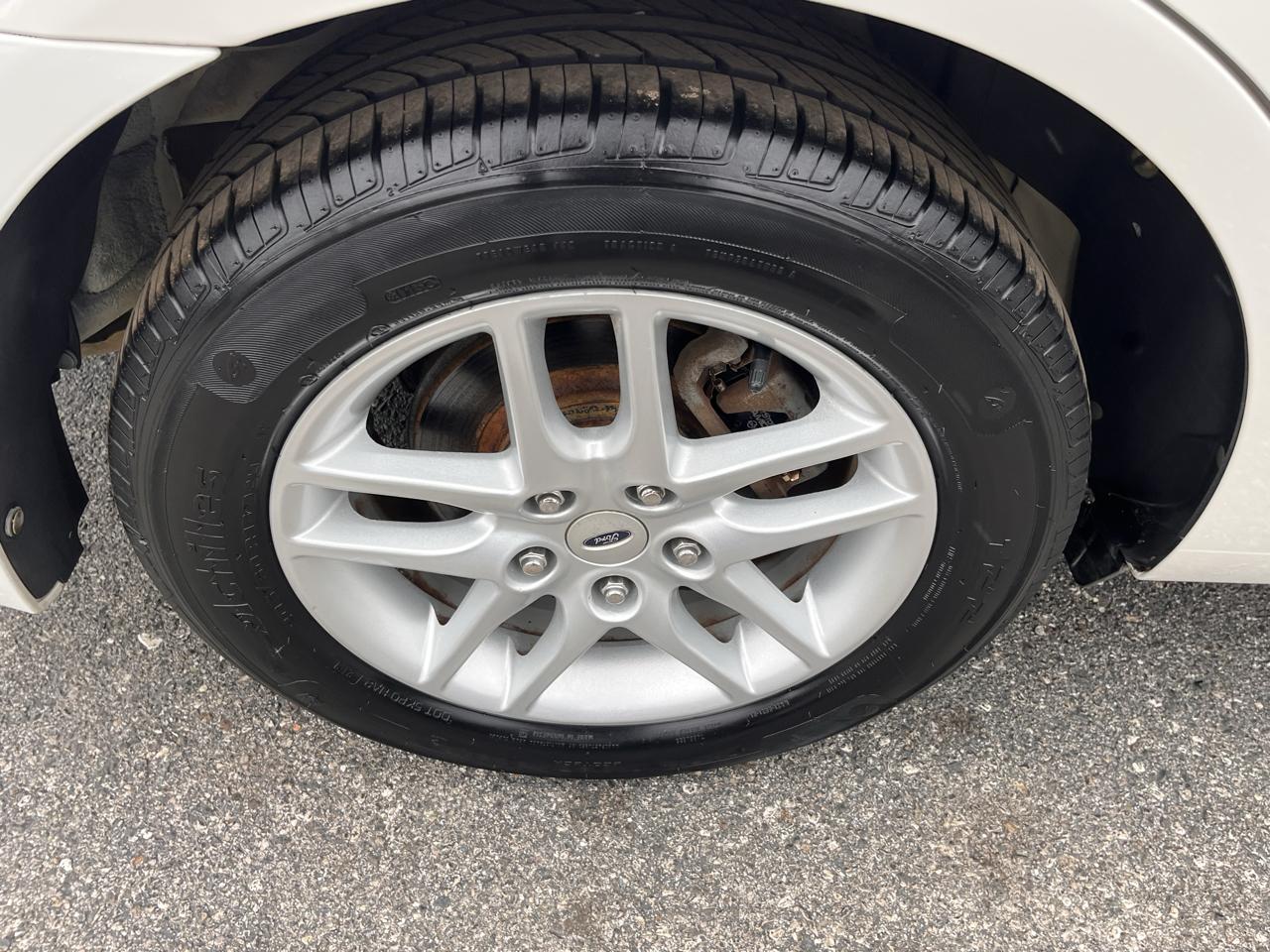 Ford Fusion 4dr Sdn S FWD 2010