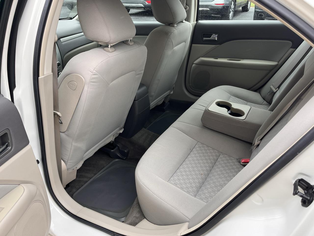 Ford Fusion 4dr Sdn S FWD 2010