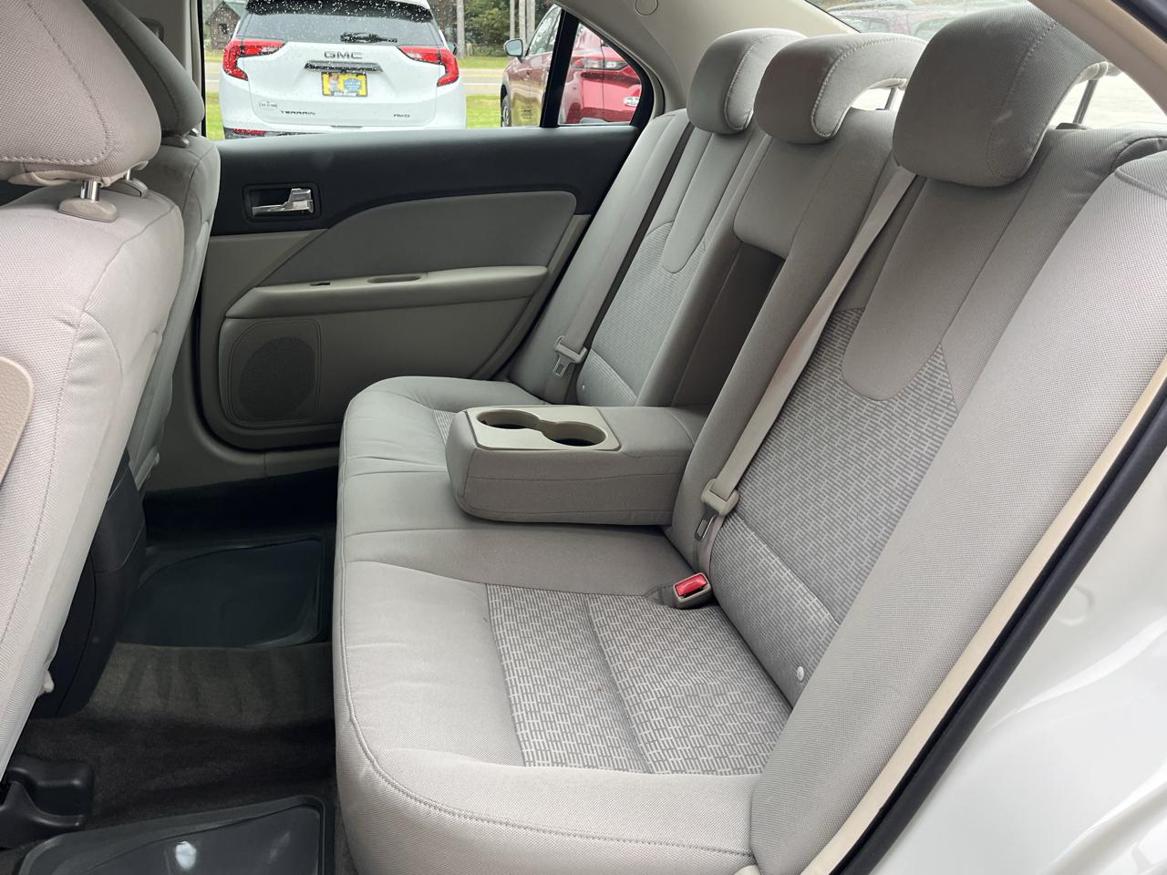 Ford Fusion 4dr Sdn S FWD 2010