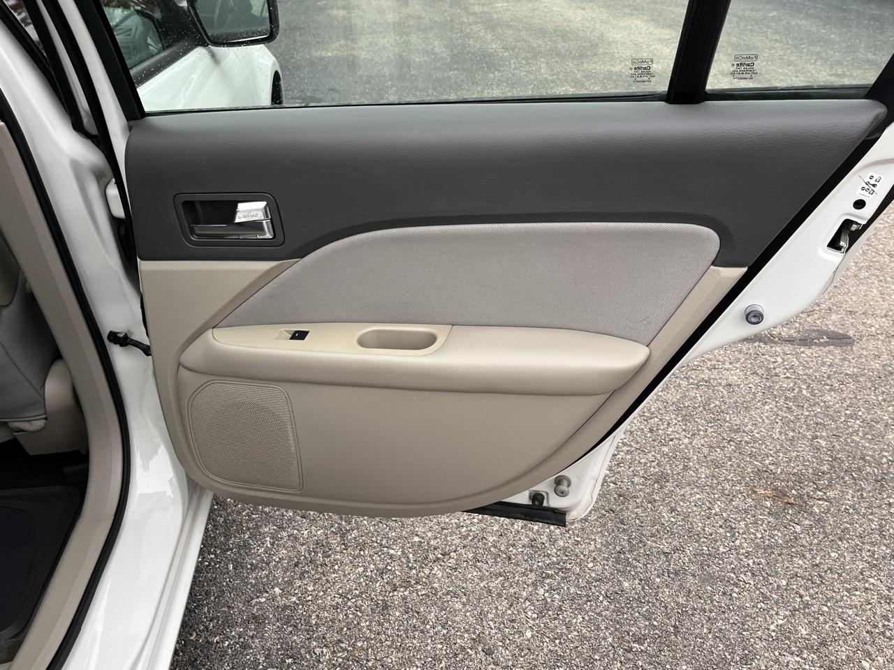 Ford Fusion 4dr Sdn S FWD 2010