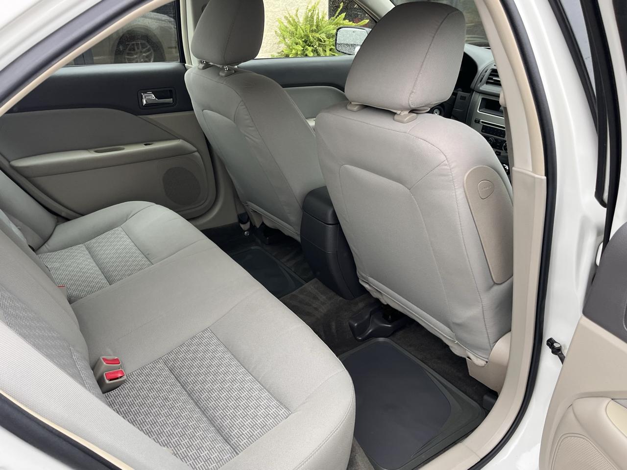 Ford Fusion 4dr Sdn S FWD 2010