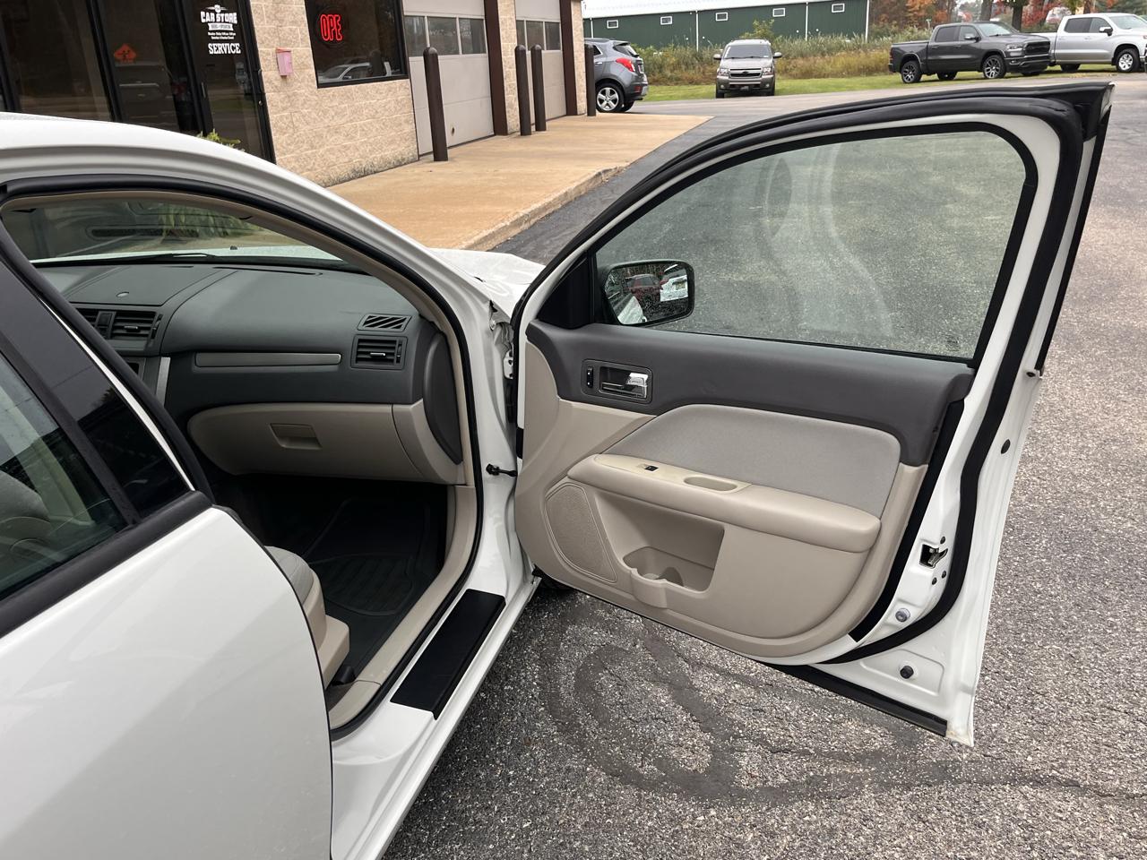 Ford Fusion 4dr Sdn S FWD 2010