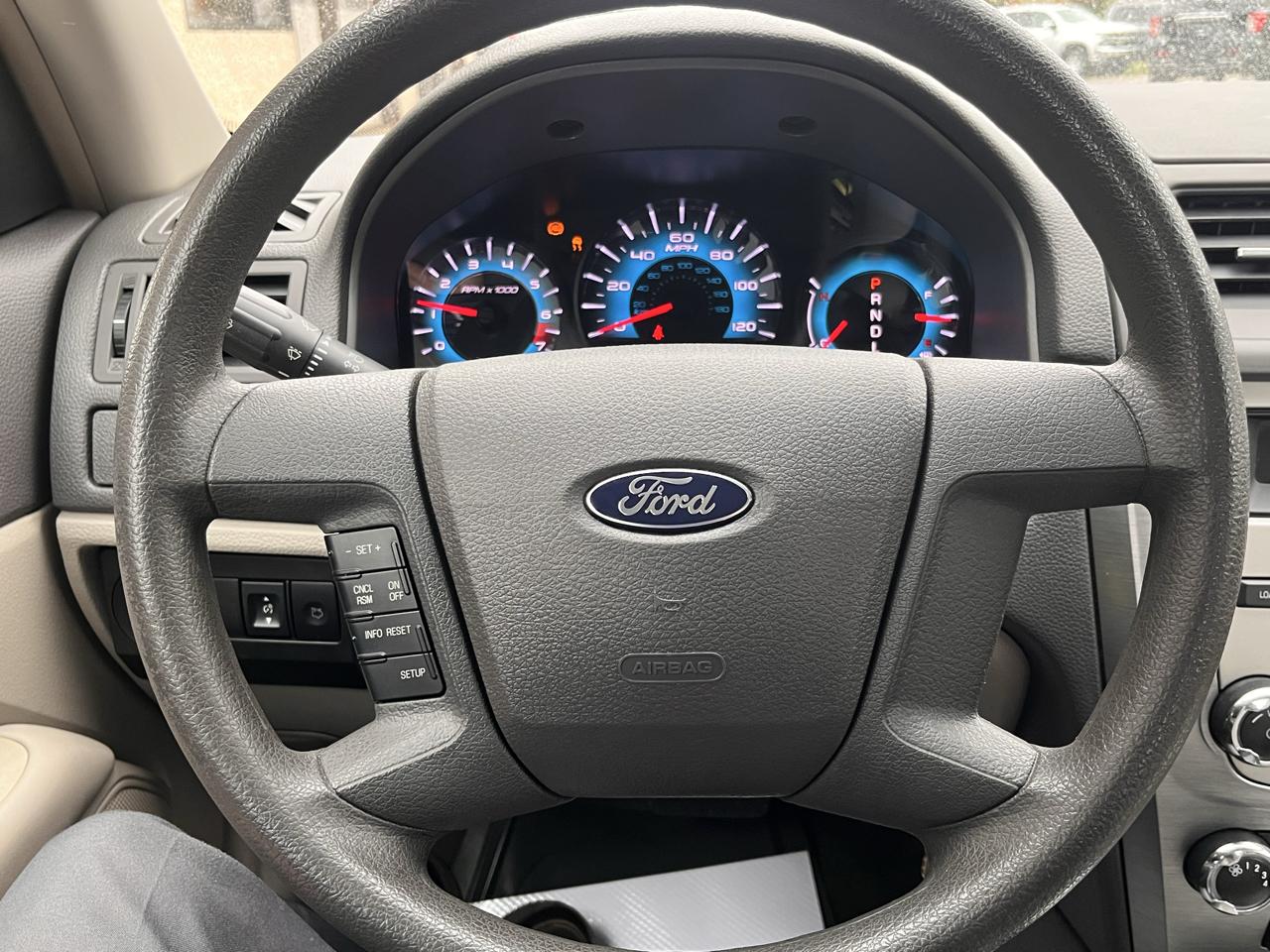 Ford Fusion 4dr Sdn S FWD 2010