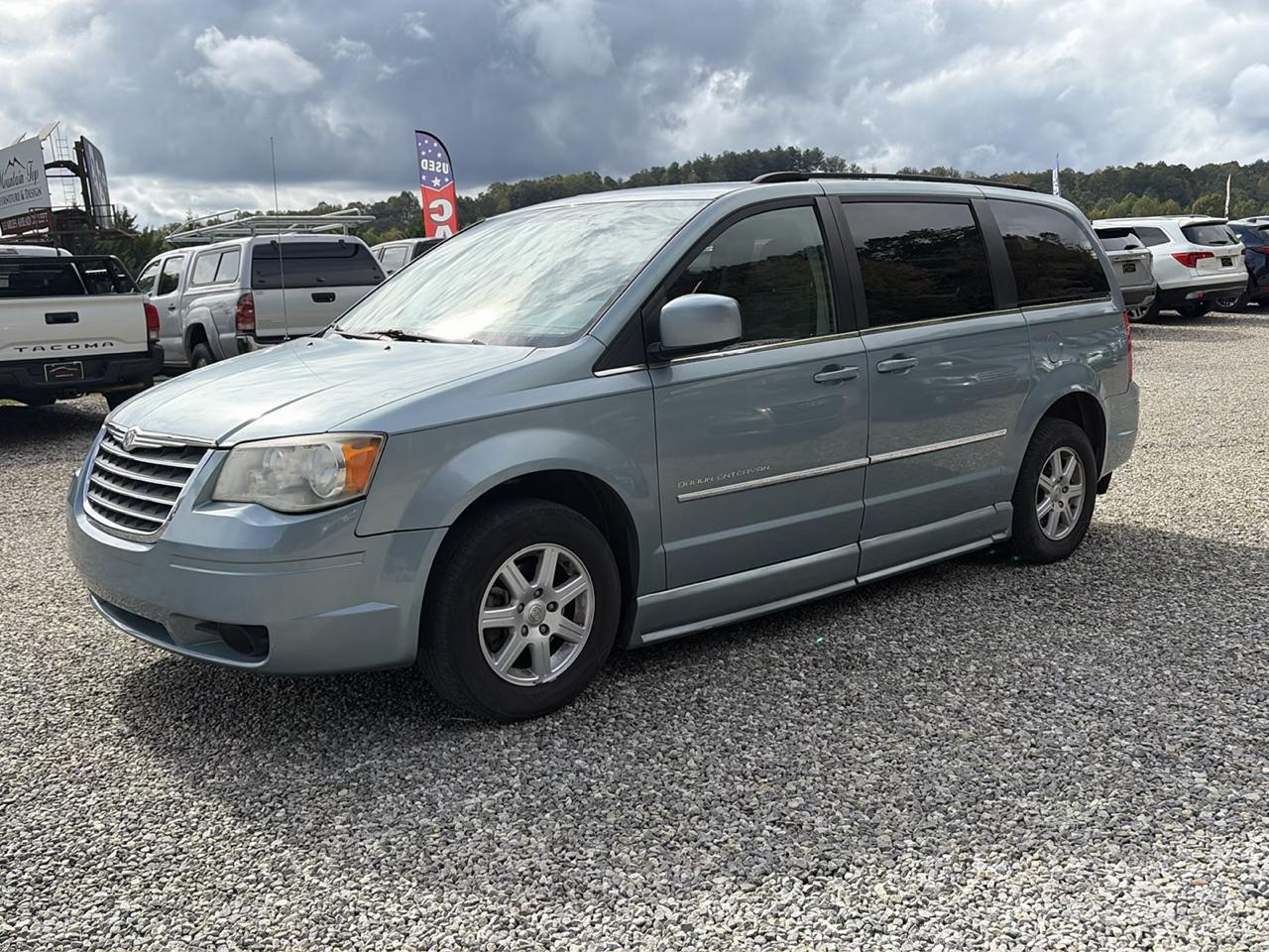 Chrysler Town & Country 4dr Wgn Touring 2010