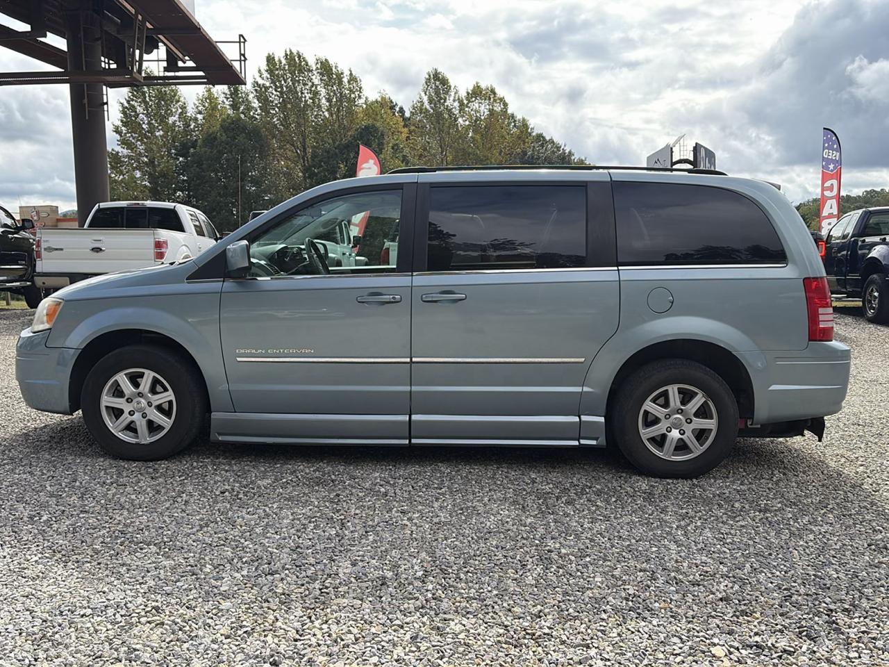 Chrysler Town & Country 4dr Wgn Touring 2010