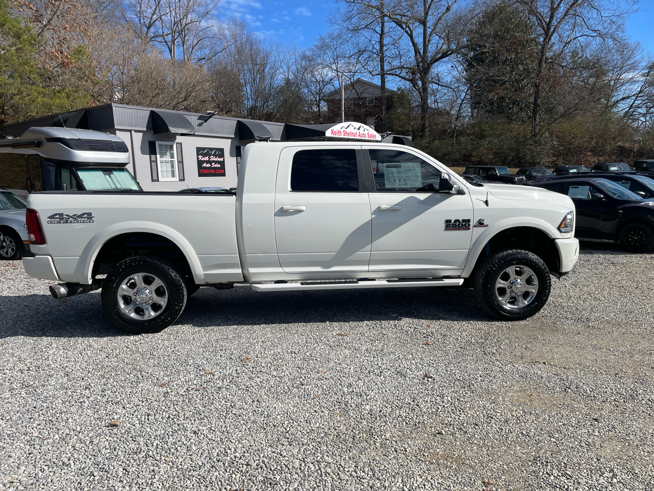RAM 2500 Laramie 4x4 Mega Cab 6'4" Box 2018