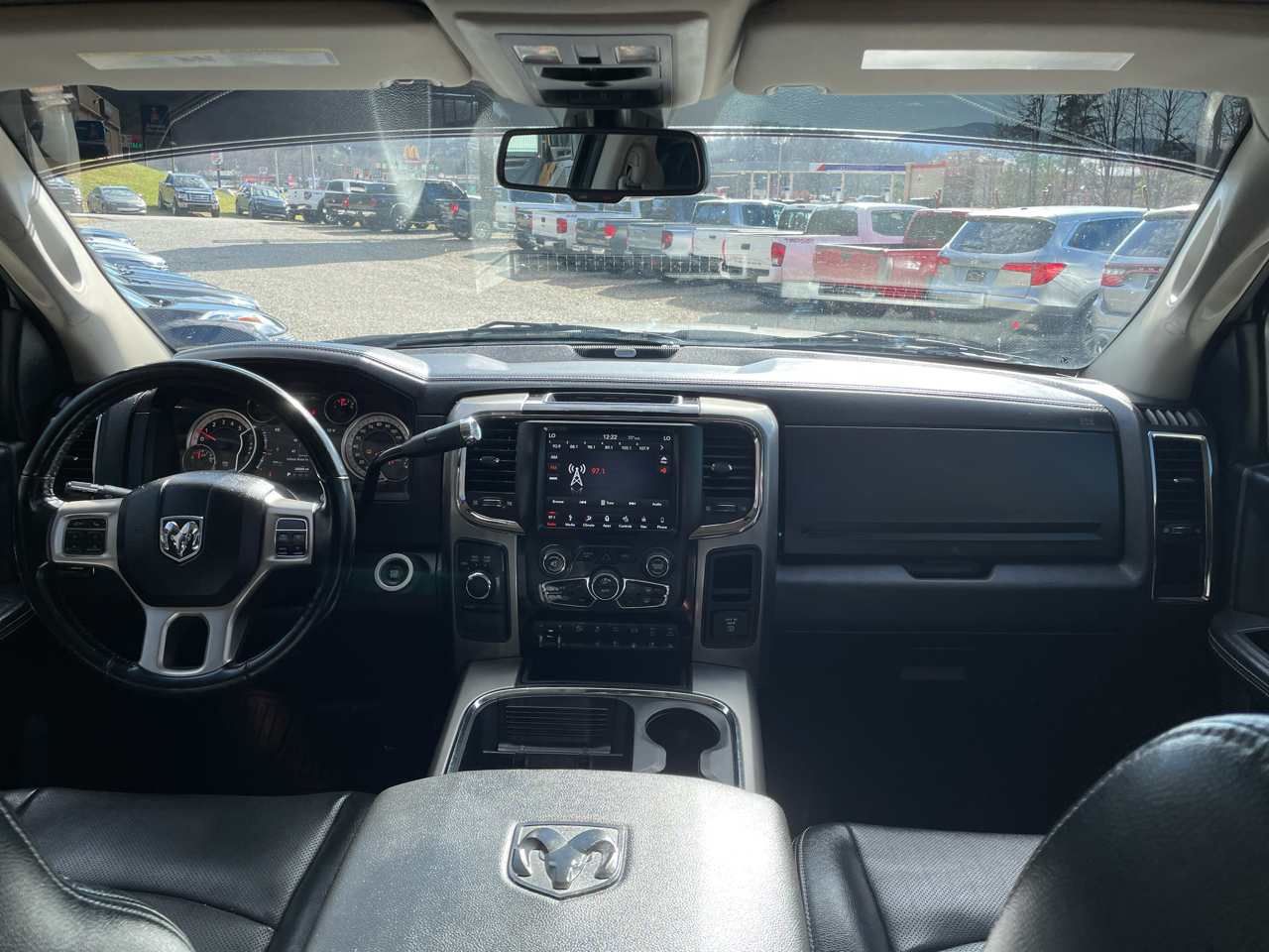 RAM 2500 Laramie 4x4 Mega Cab 6'4" Box 2018