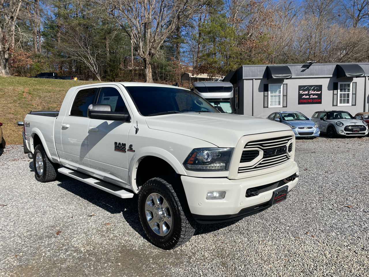 RAM 2500 Laramie 4x4 Mega Cab 6'4" Box 2018