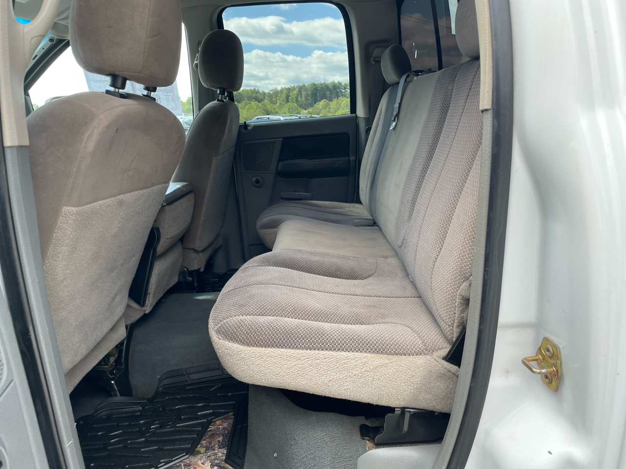 Dodge Ram 2500 4WD Quad Cab 140.5" SLT 2007 Dodge Ram 2500 4WD Quad Cab 140.5" SLT 2007