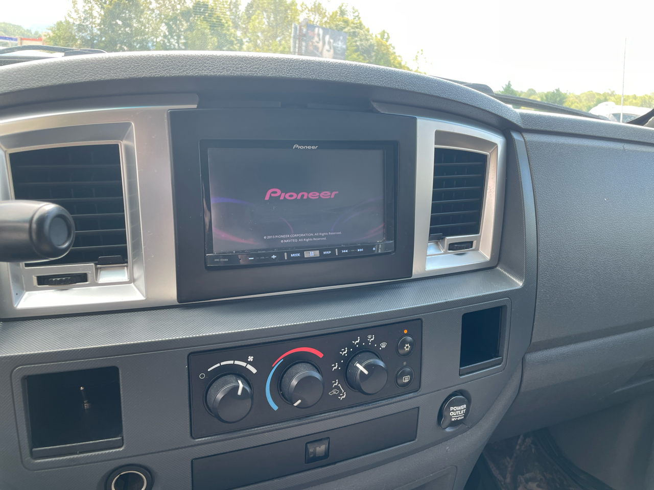 Dodge Ram 2500 4WD Quad Cab 140.5" SLT 2007 Dodge Ram 2500 4WD Quad Cab 140.5" SLT 2007