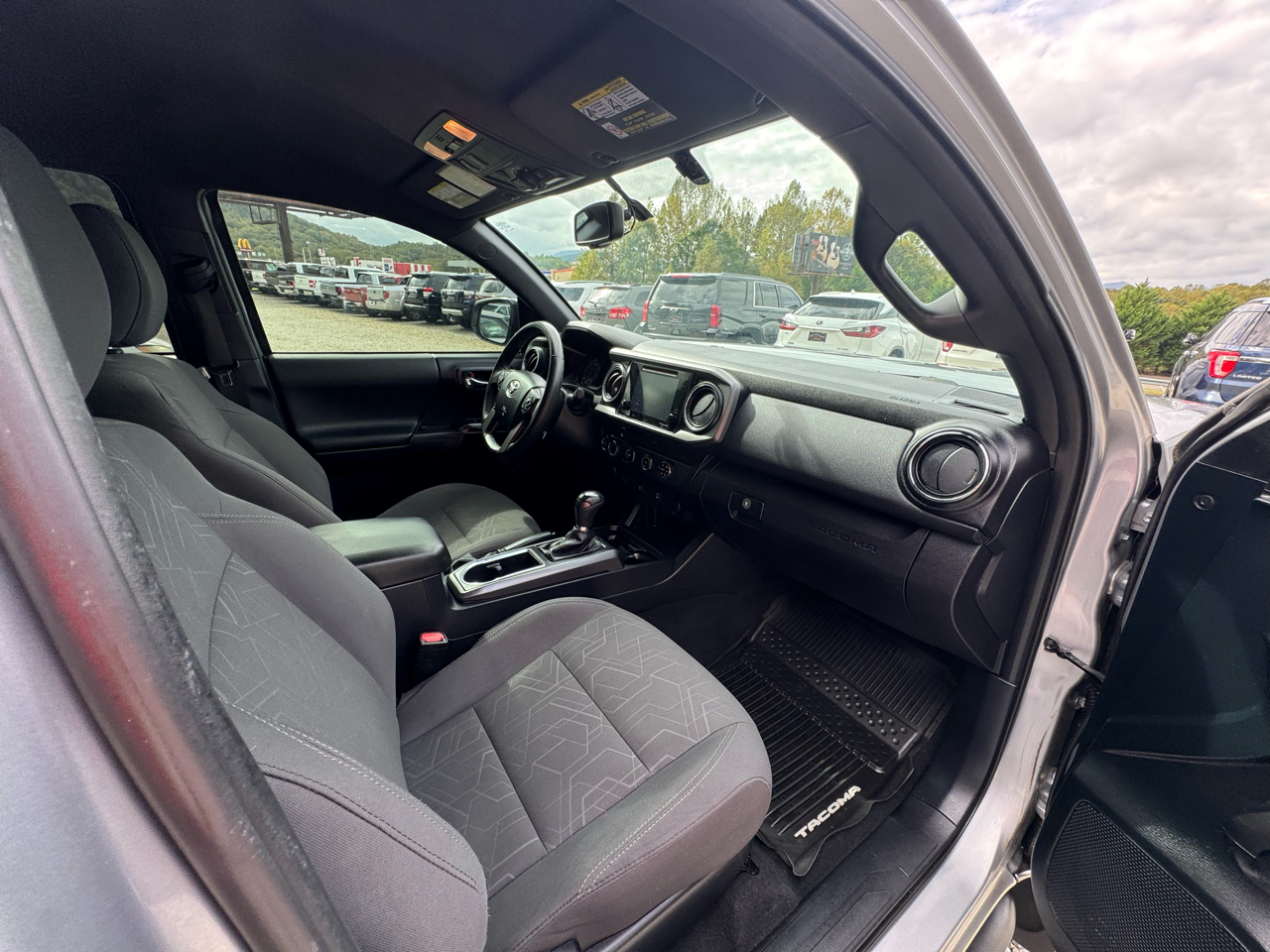 Toyota Tacoma 4WD Double Cab V6 AT TRD Off Road (Natl) 2017 Toyota Tacoma 4WD Double Cab V6 AT TRD Off Road (Natl) 2017