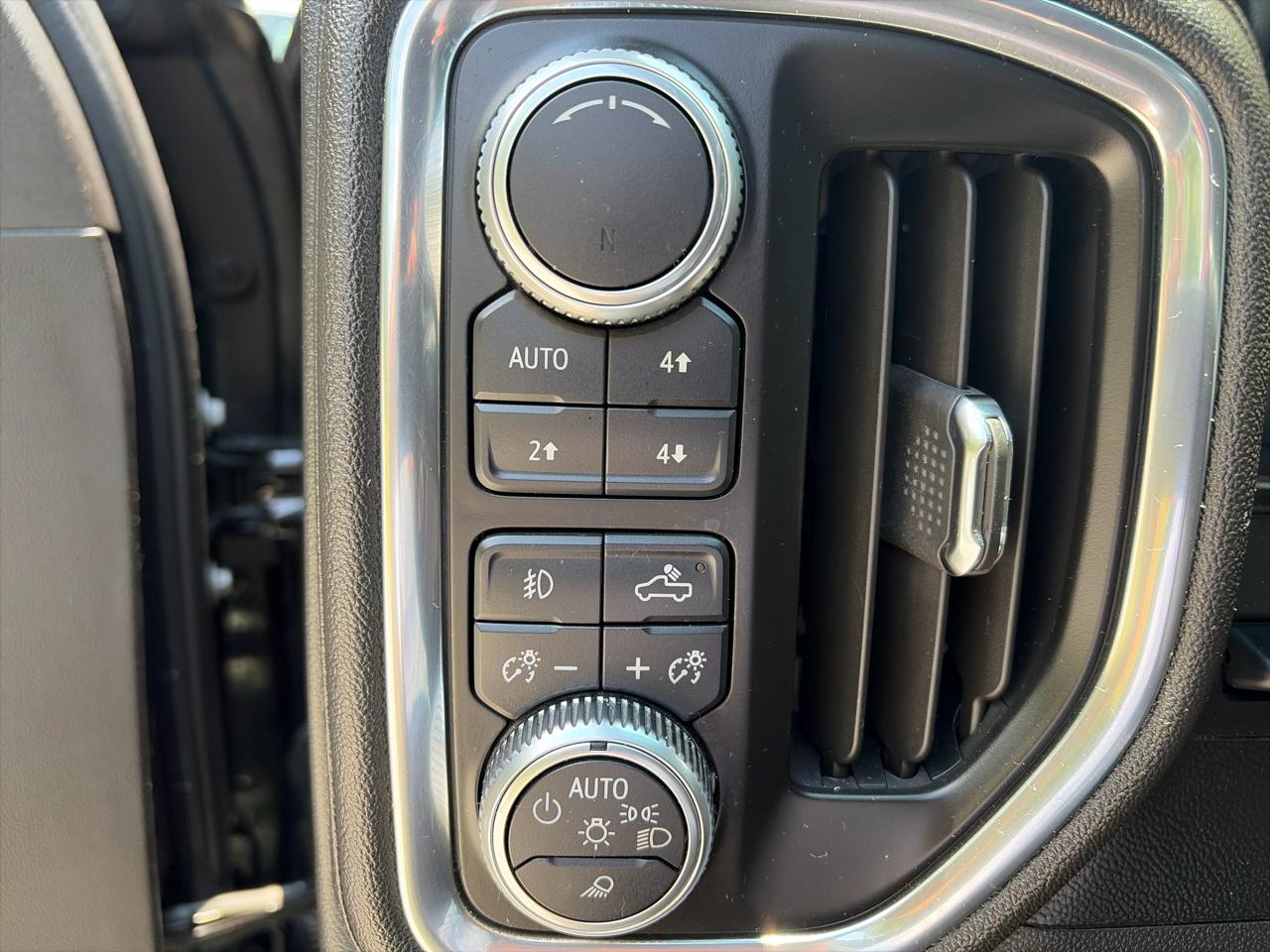 GMC Sierra 1500 4WD Crew Cab 147" Denali 2019