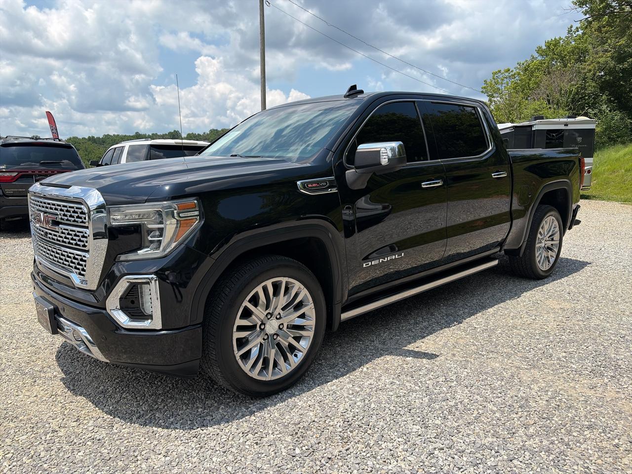 GMC Sierra 1500 4WD Crew Cab 147" Denali 2019