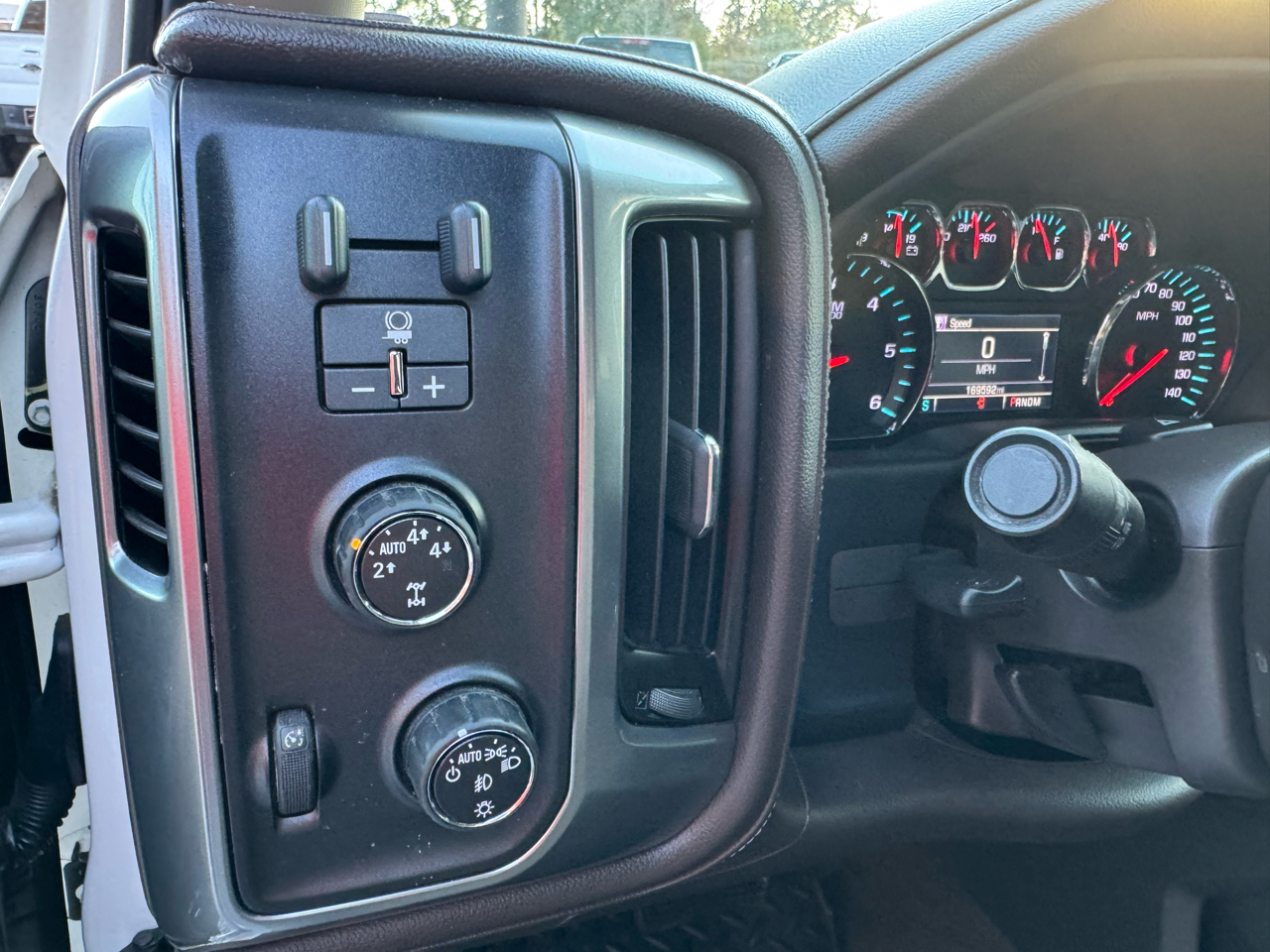 Chevrolet Silverado 1500 LTZ 2015 Chevrolet Silverado 1500 LTZ 2015
