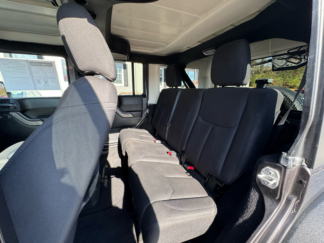 Jeep Wrangler Unlimited 4WD 4dr Sport 2016