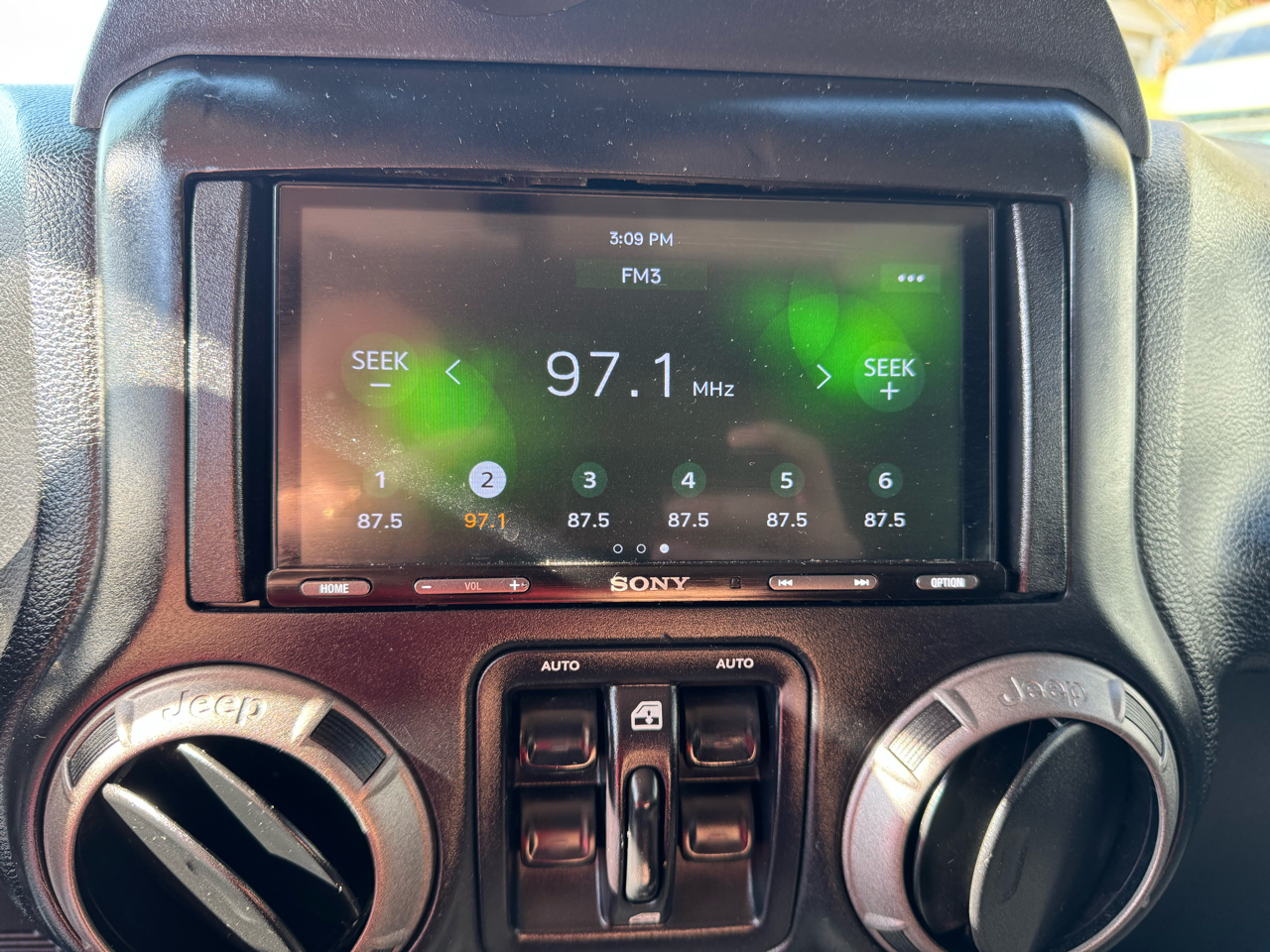 Jeep Wrangler Unlimited 4WD 4dr Sport 2016