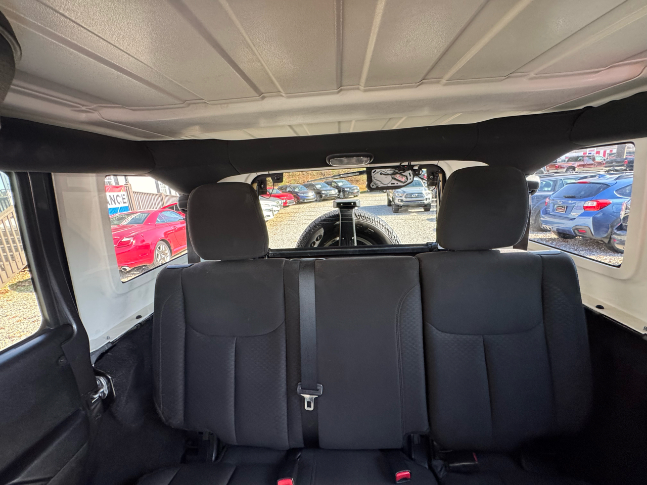 Jeep Wrangler Unlimited 4WD 4dr Sport 2016