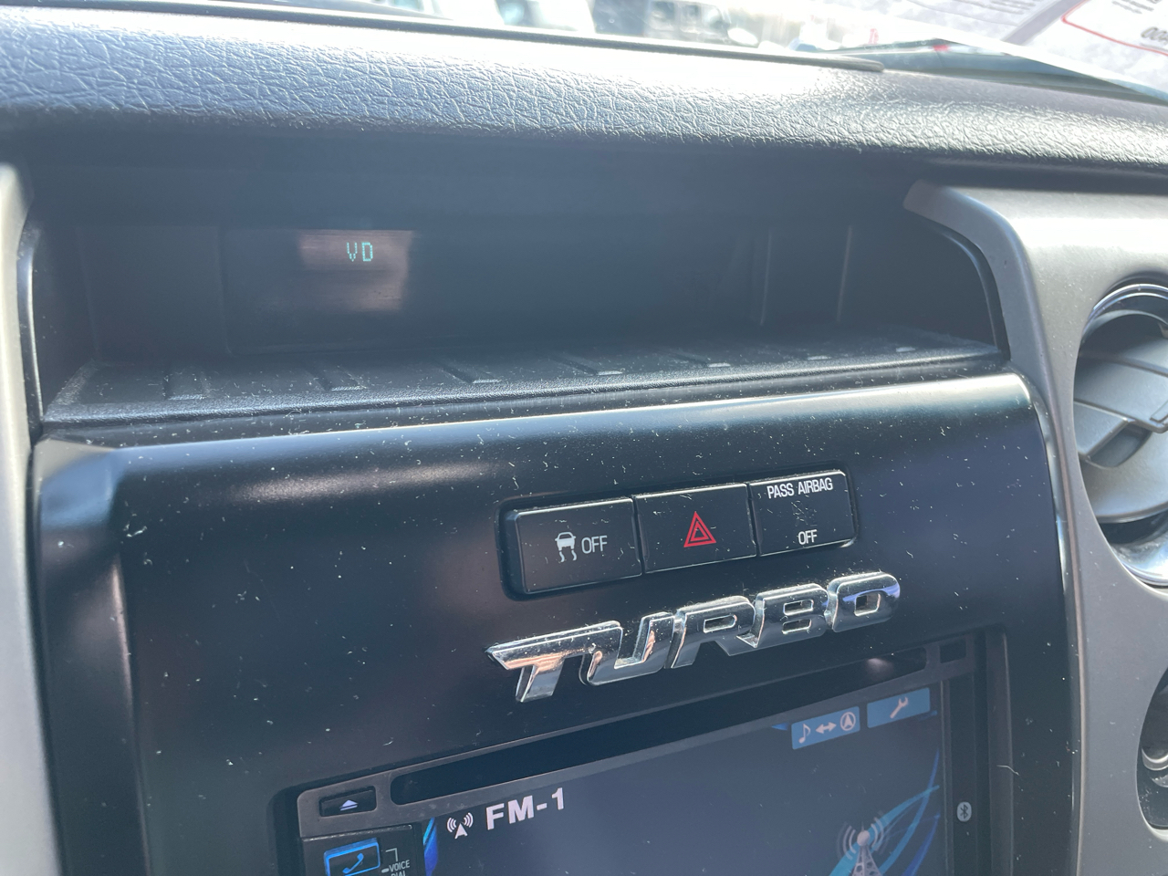 Ford F-150 4WD SuperCrew 145" XLT 2012