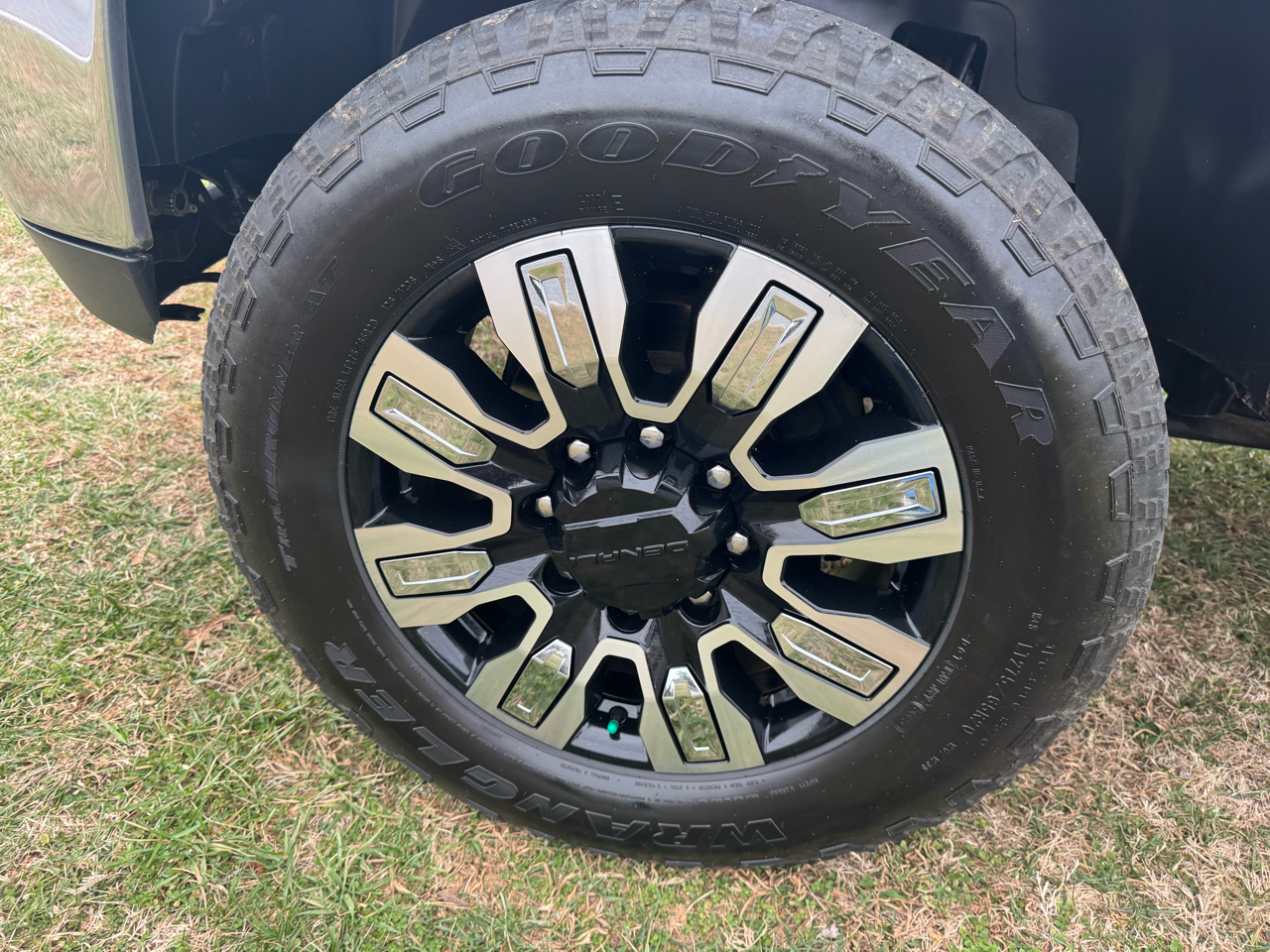 GMC Sierra 2500HD 4WD Crew Cab 153.7" SLT 2012