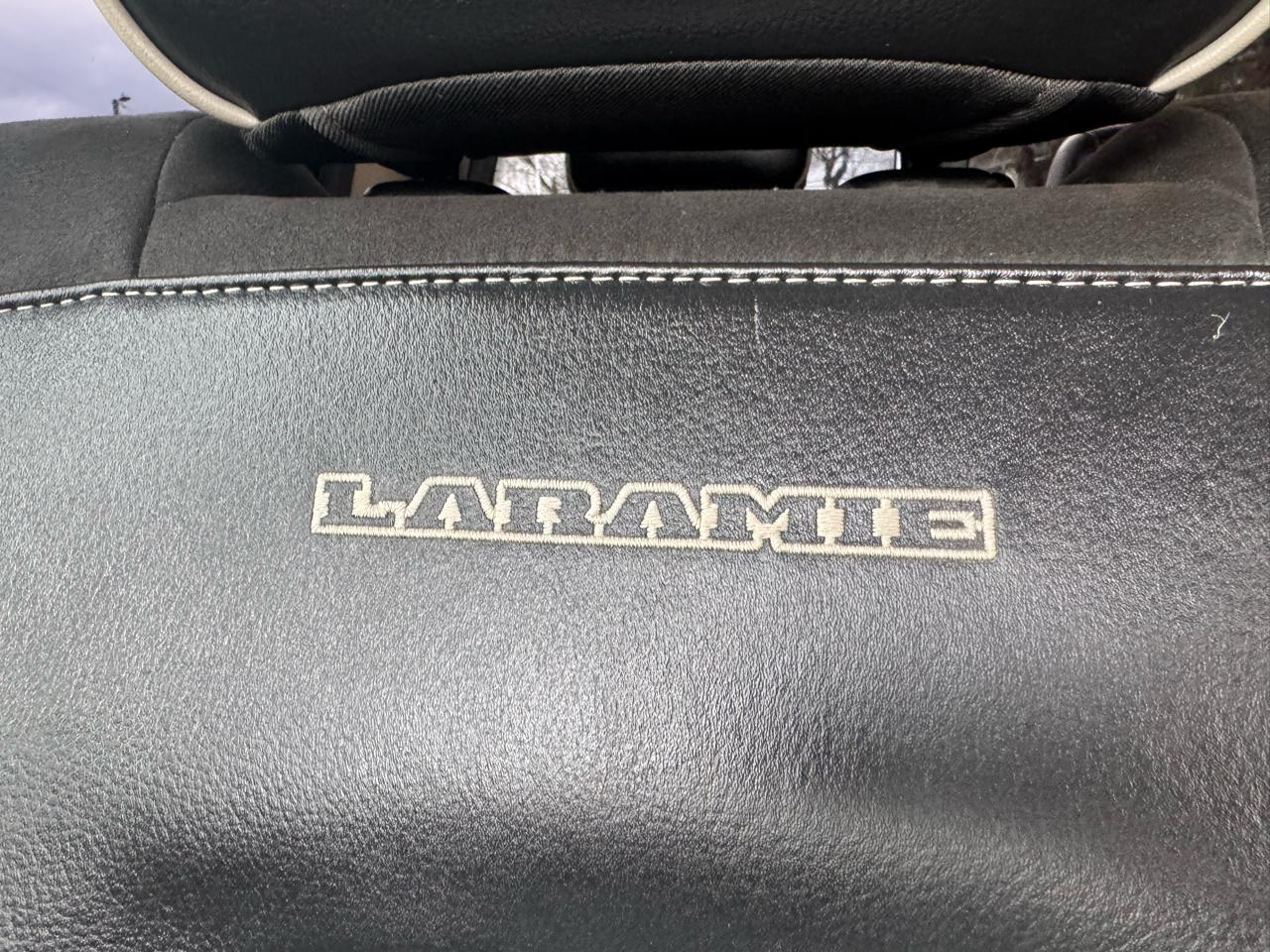 RAM 1500 Laramie 4x4 Quad Cab 6'4" Box 2020