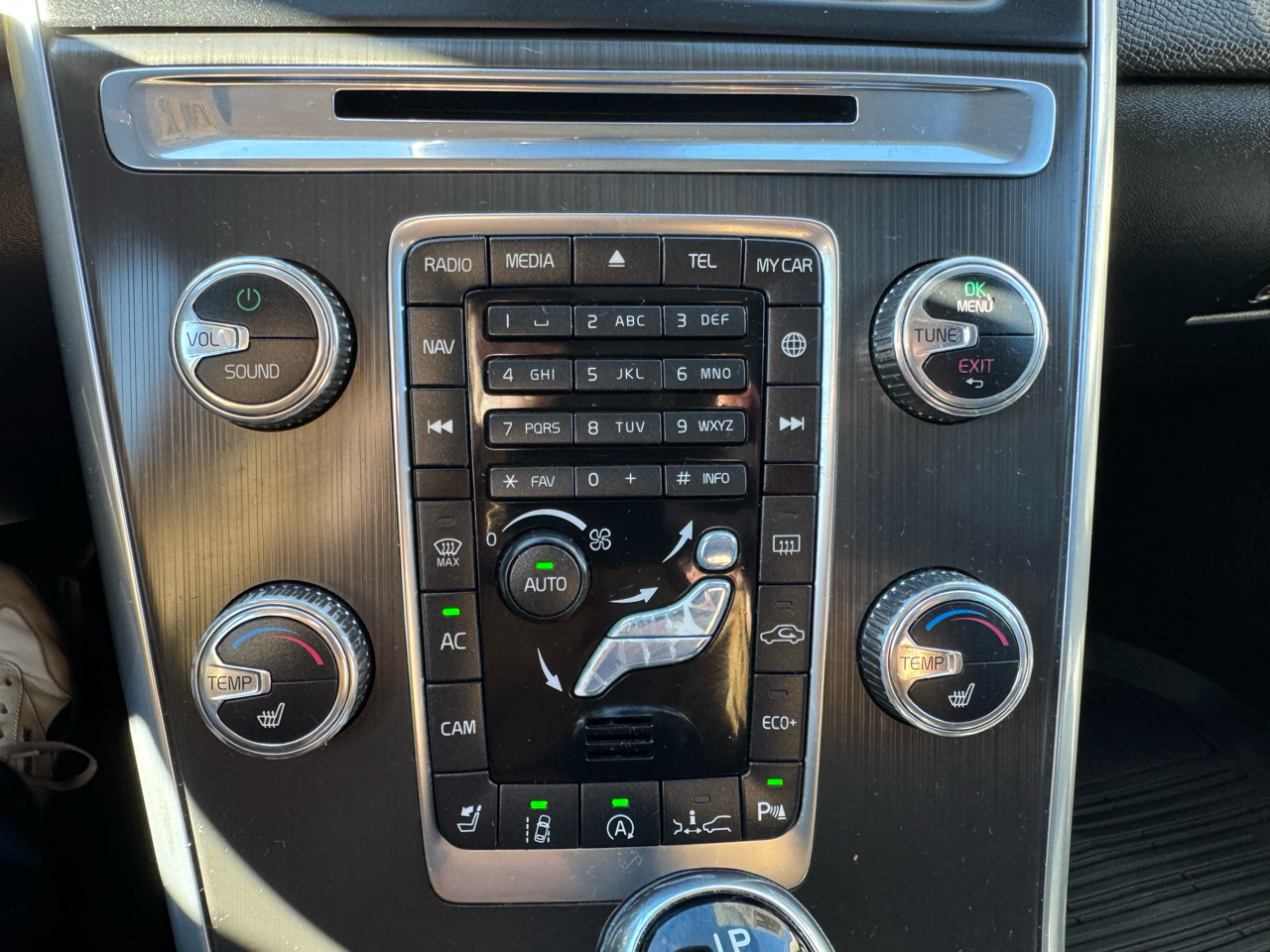 Volvo XC60 FWD 4dr T5 Drive-E Platinum 2016