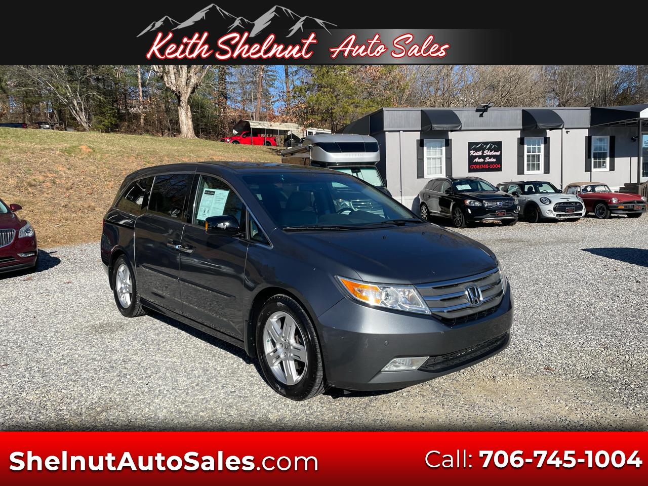 2011 Honda Odyssey Touring's photo