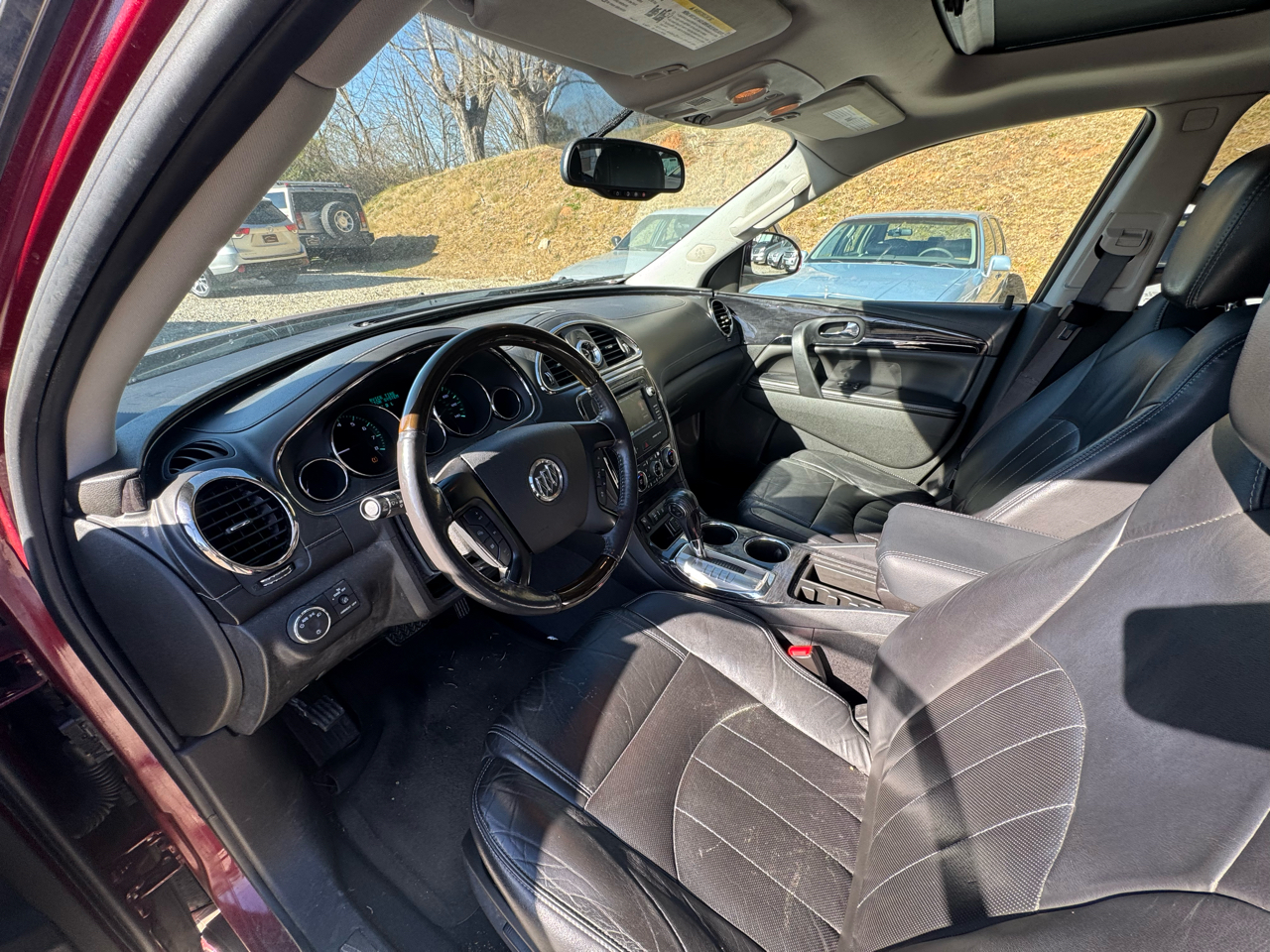 Buick Enclave FWD 4dr Leather 2015