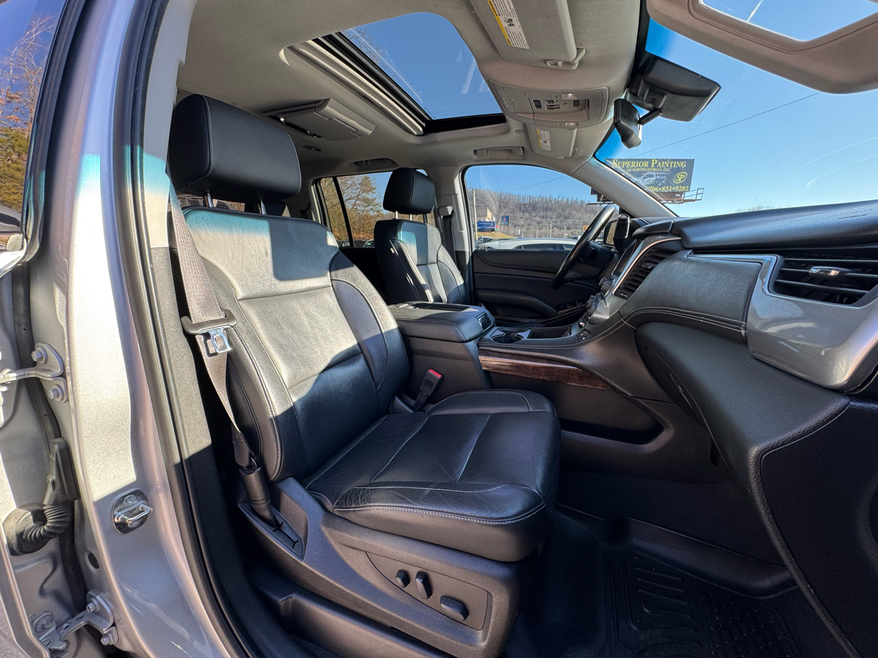 Chevrolet Suburban 4WD 4dr 1500 LT 2019