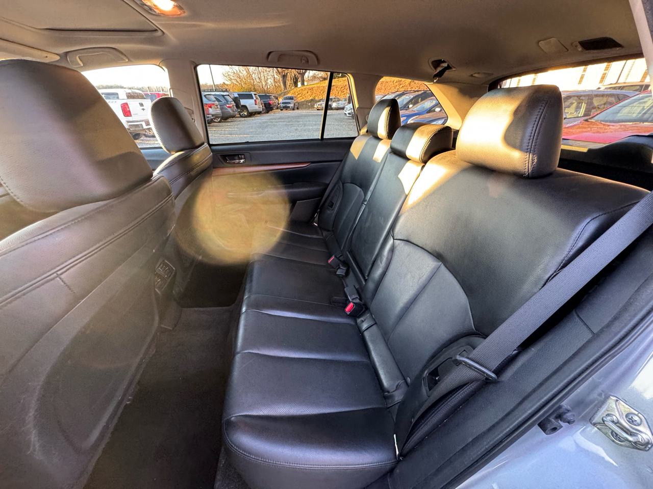 Subaru Outback 4dr Wgn H4 Auto 2.5i Limited 2014