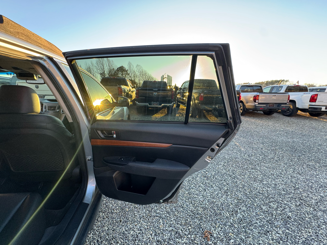 Subaru Outback 4dr Wgn H4 Auto 2.5i Limited 2014