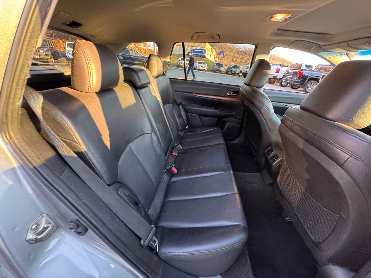 Subaru Outback 4dr Wgn H4 Auto 2.5i Limited 2014