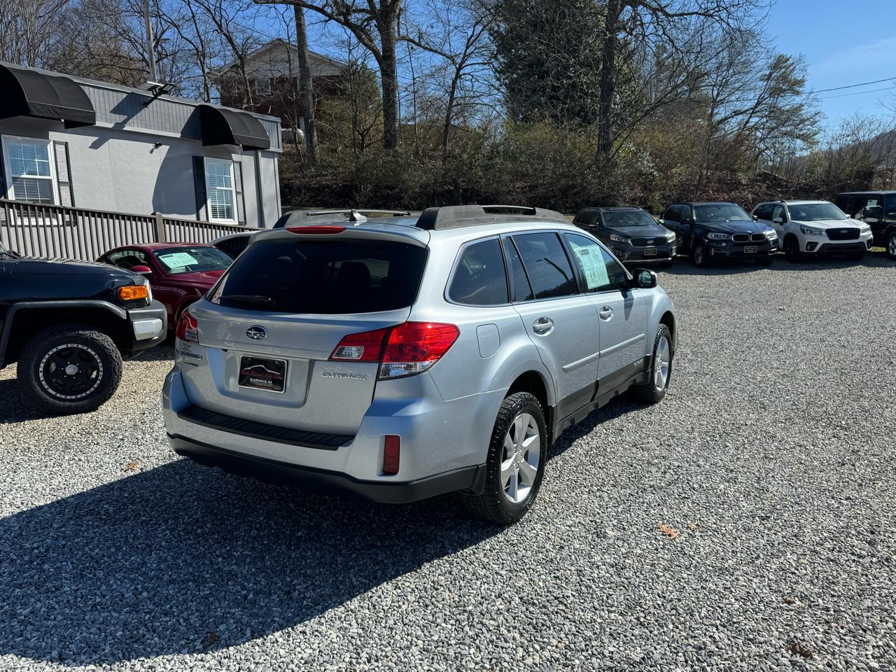 Subaru Outback 4dr Wgn H4 Auto 2.5i Limited 2014