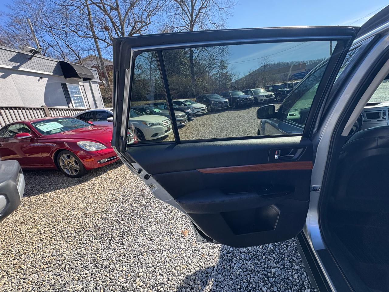 Subaru Outback 4dr Wgn H4 Auto 2.5i Limited 2014