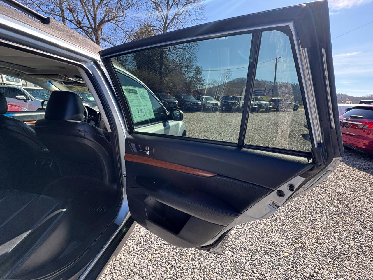 Subaru Outback 4dr Wgn H4 Auto 2.5i Limited 2014