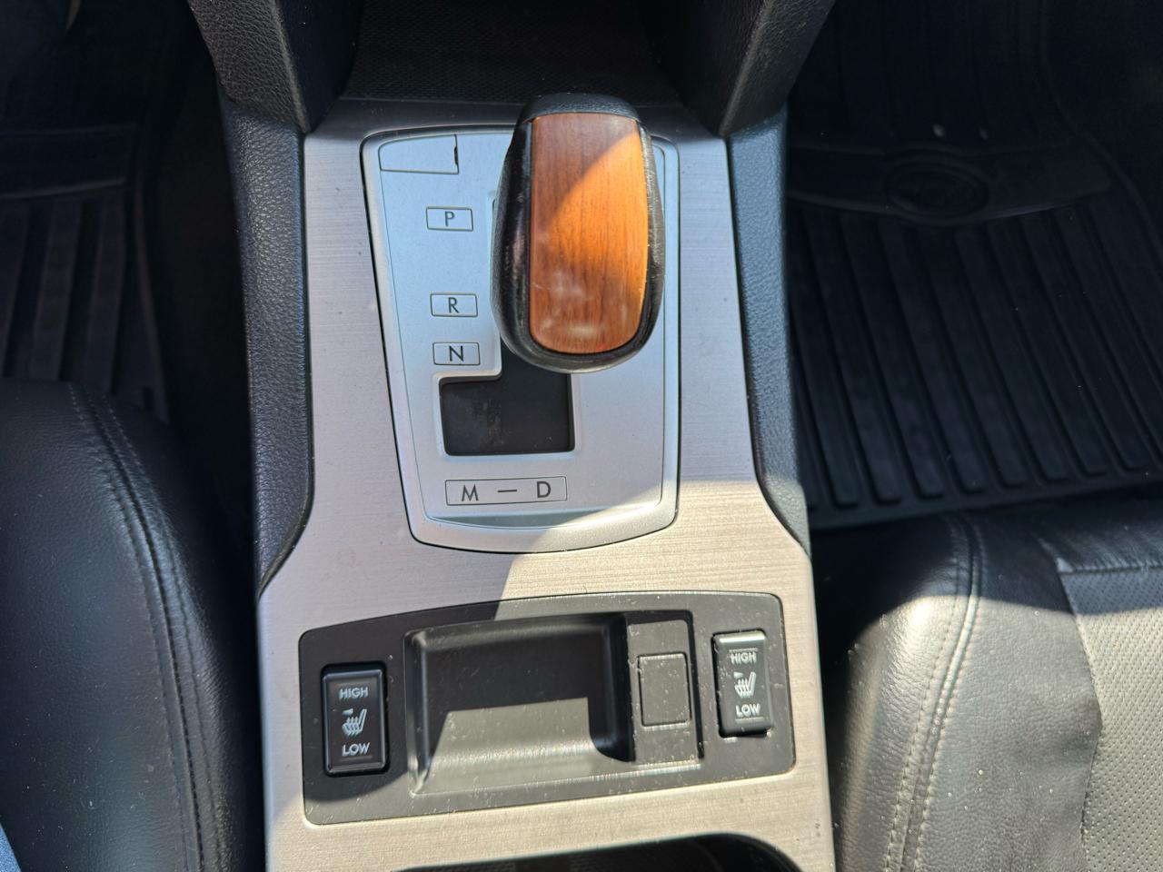 Subaru Outback 4dr Wgn H4 Auto 2.5i Limited 2014