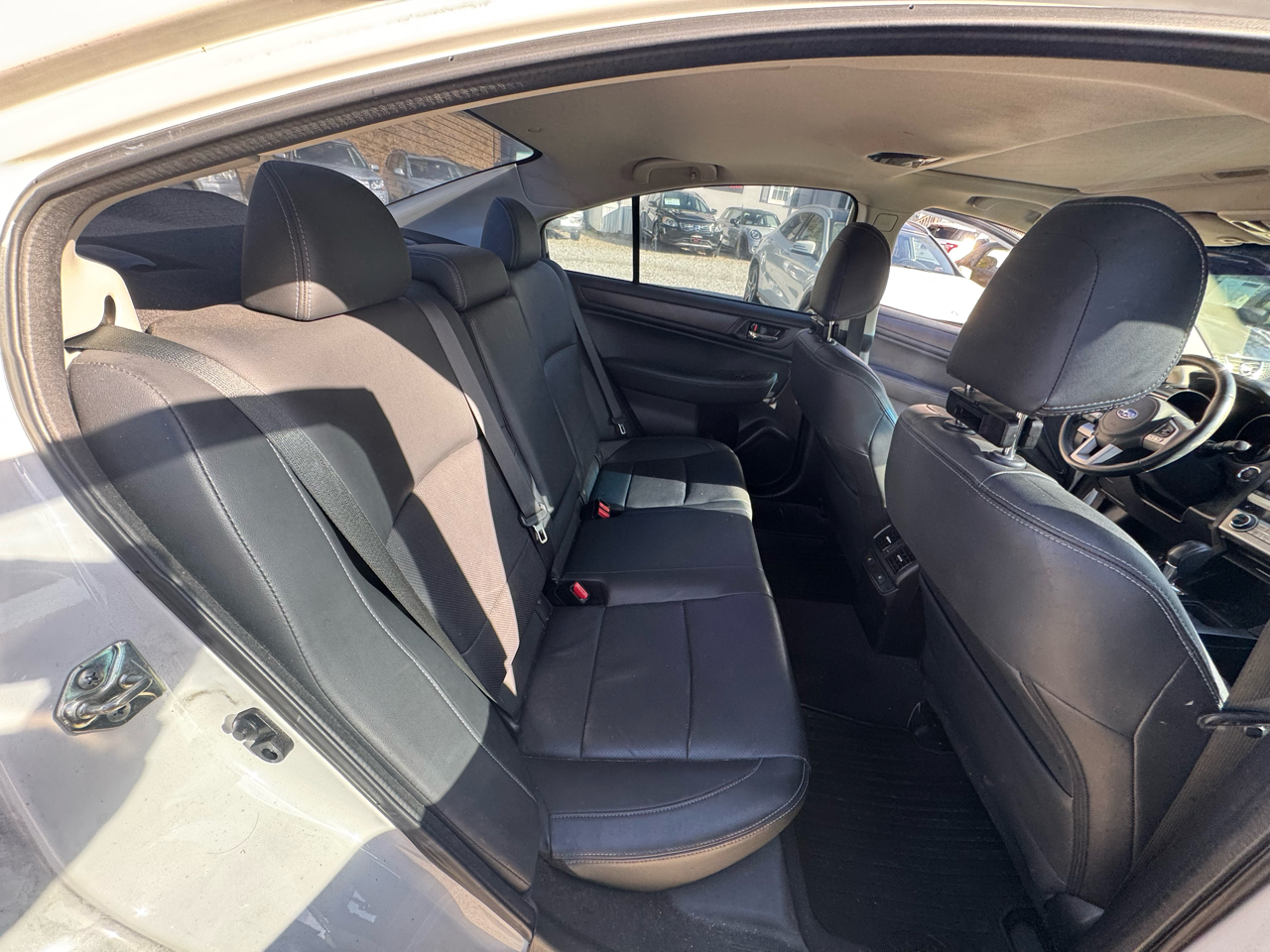 Subaru Legacy 4dr Sdn 3.6R Limited 2016