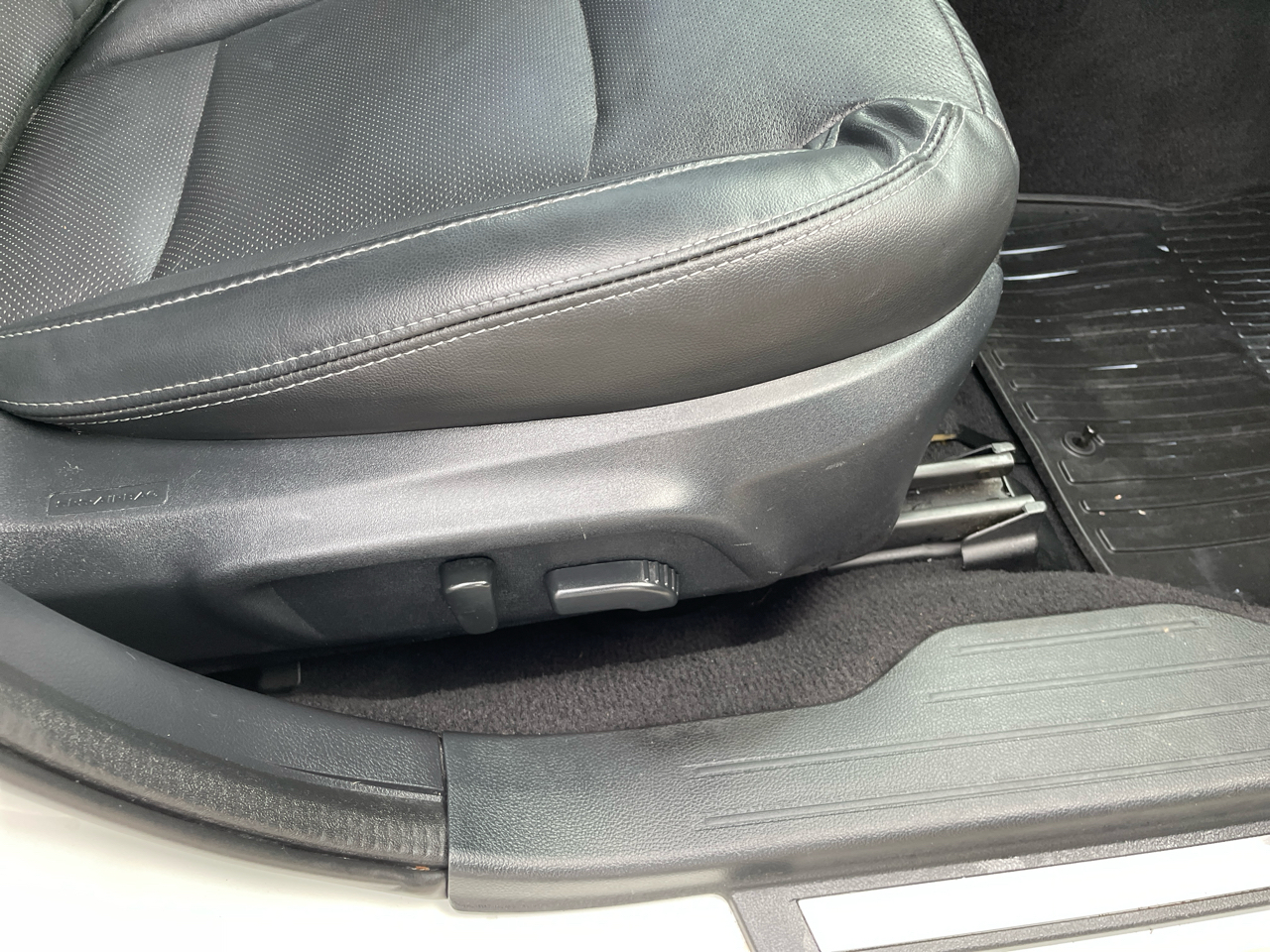 Subaru Legacy 4dr Sdn 3.6R Limited 2016