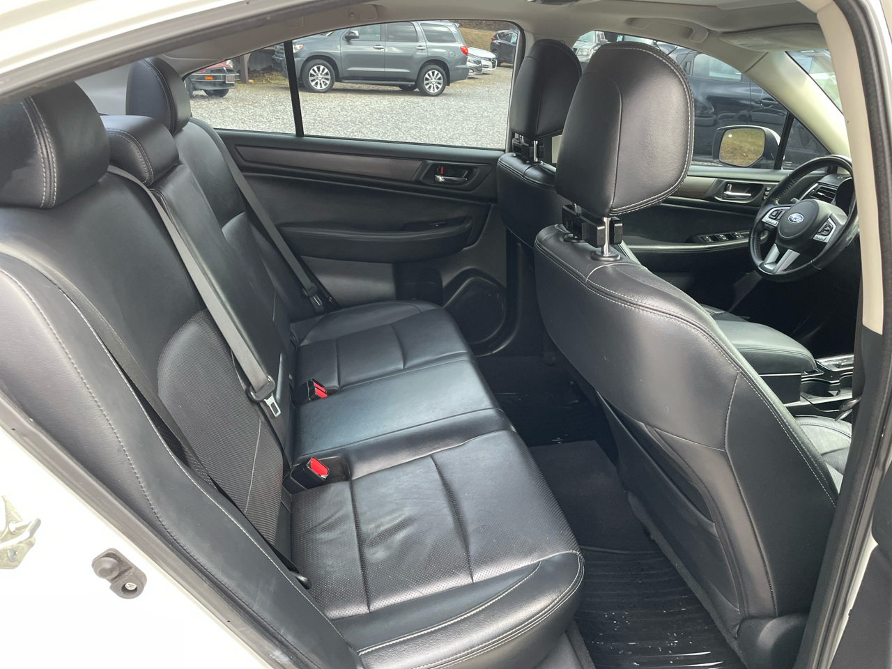 Subaru Legacy 4dr Sdn 3.6R Limited 2016