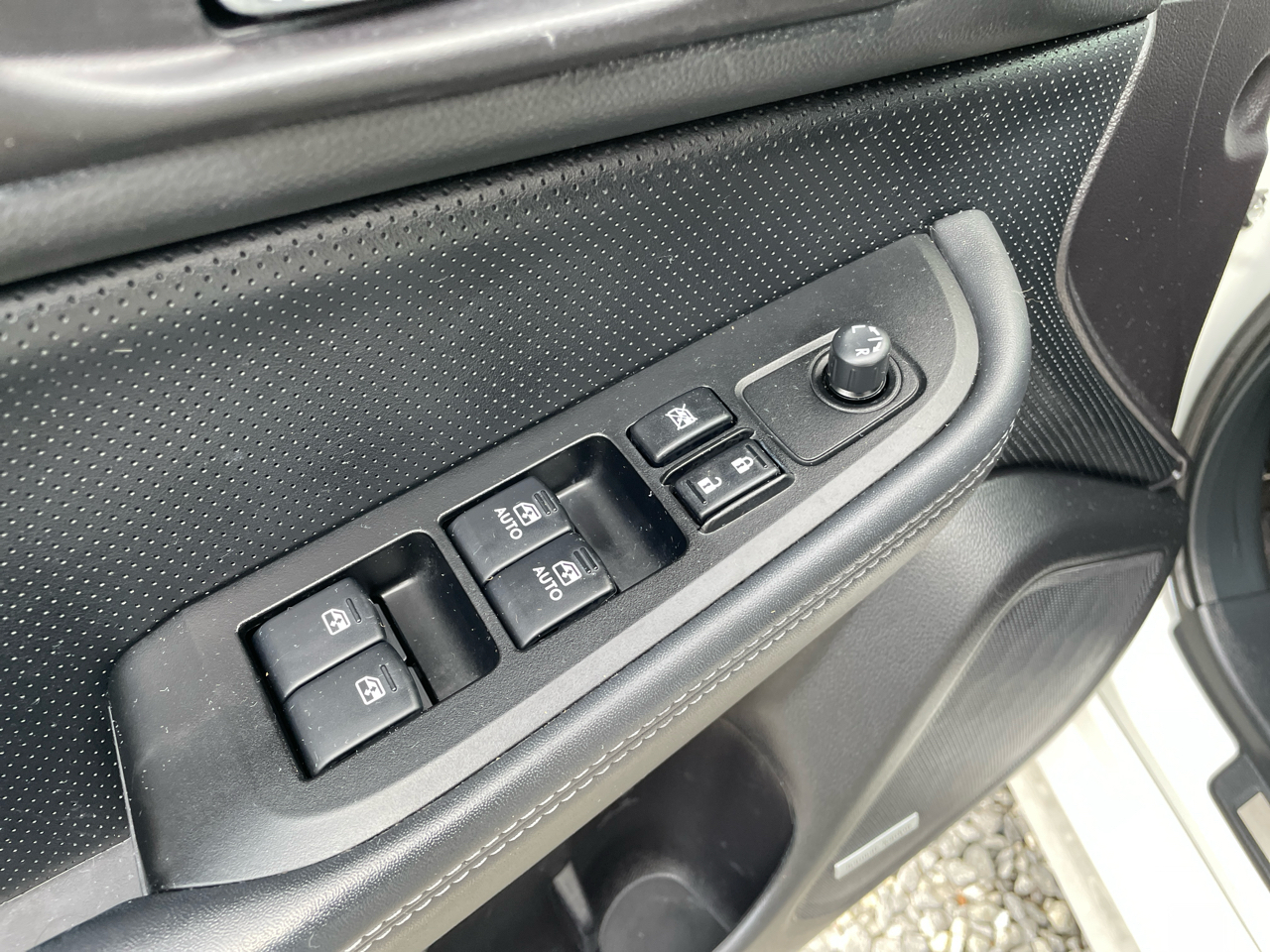 Subaru Legacy 4dr Sdn 3.6R Limited 2016