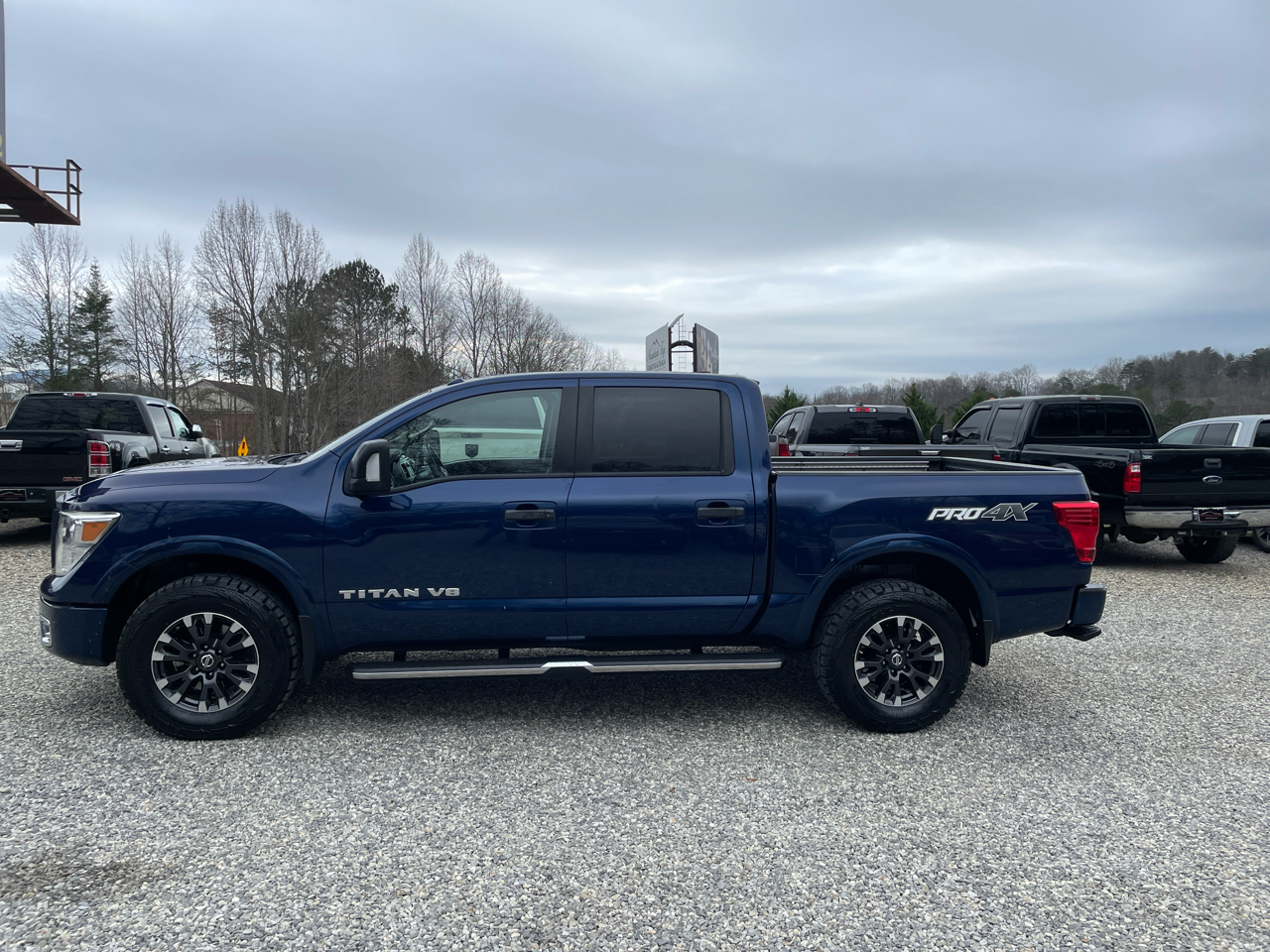 Nissan Titan 4x4 Crew Cab PRO-4X 2019