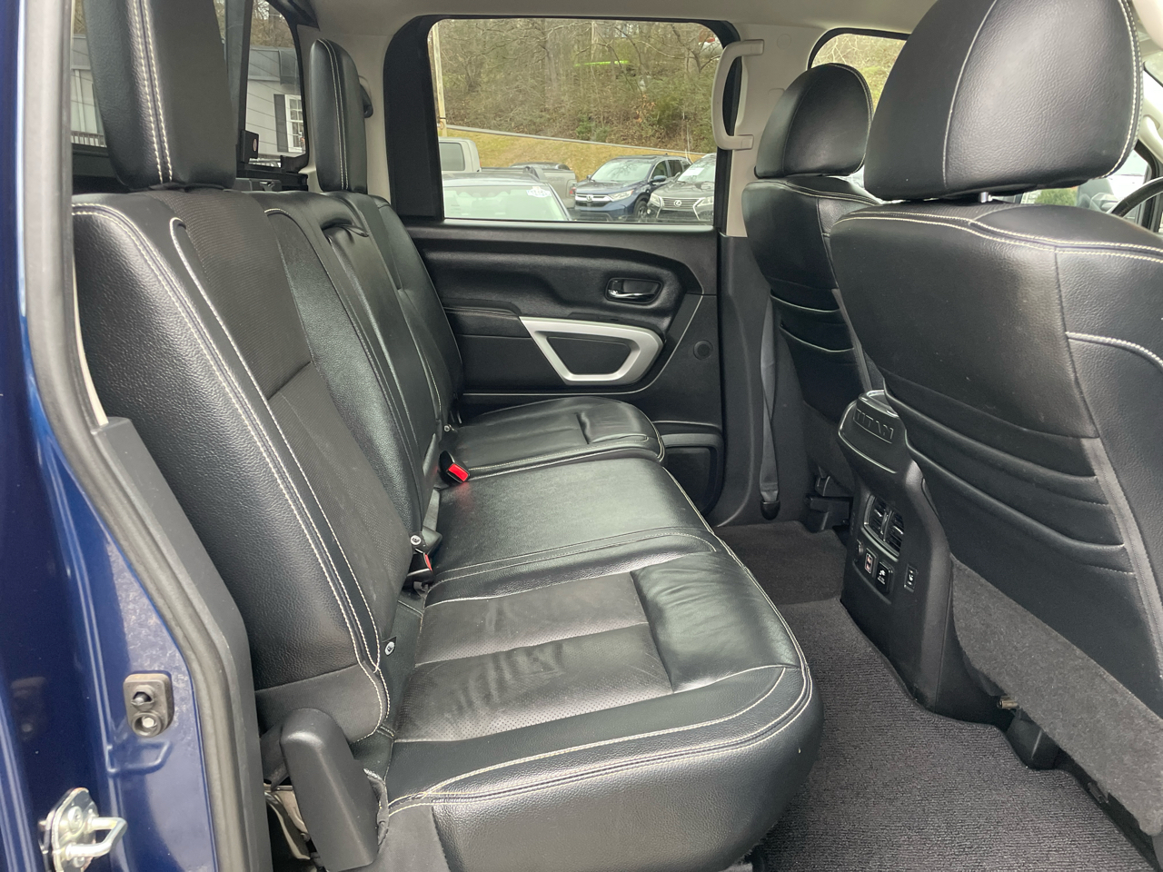 Nissan Titan 4x4 Crew Cab PRO-4X 2019