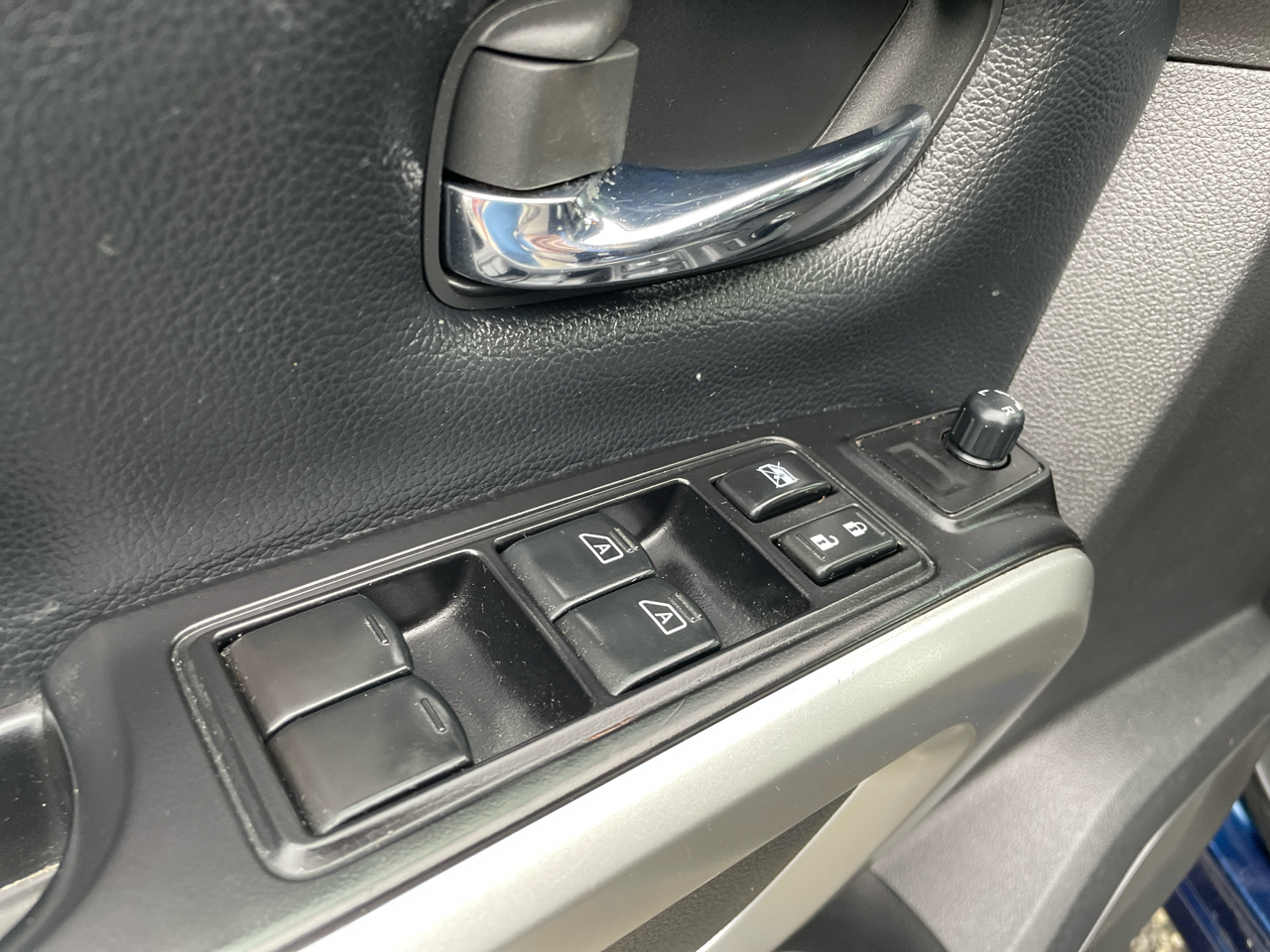 Nissan Titan 4x4 Crew Cab PRO-4X 2019