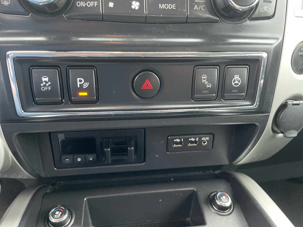 Nissan Titan 4x4 Crew Cab PRO-4X 2019