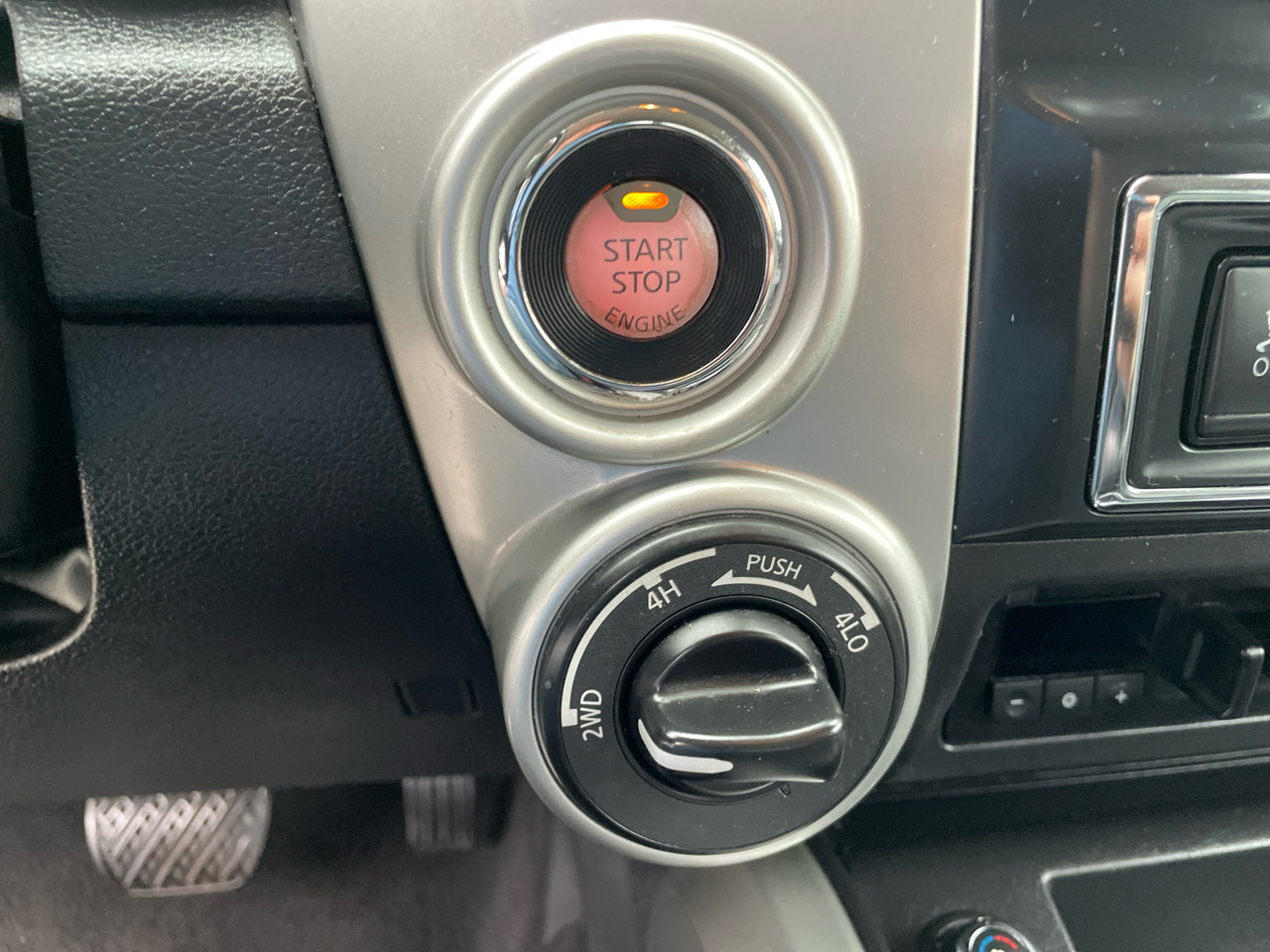 Nissan Titan 4x4 Crew Cab PRO-4X 2019