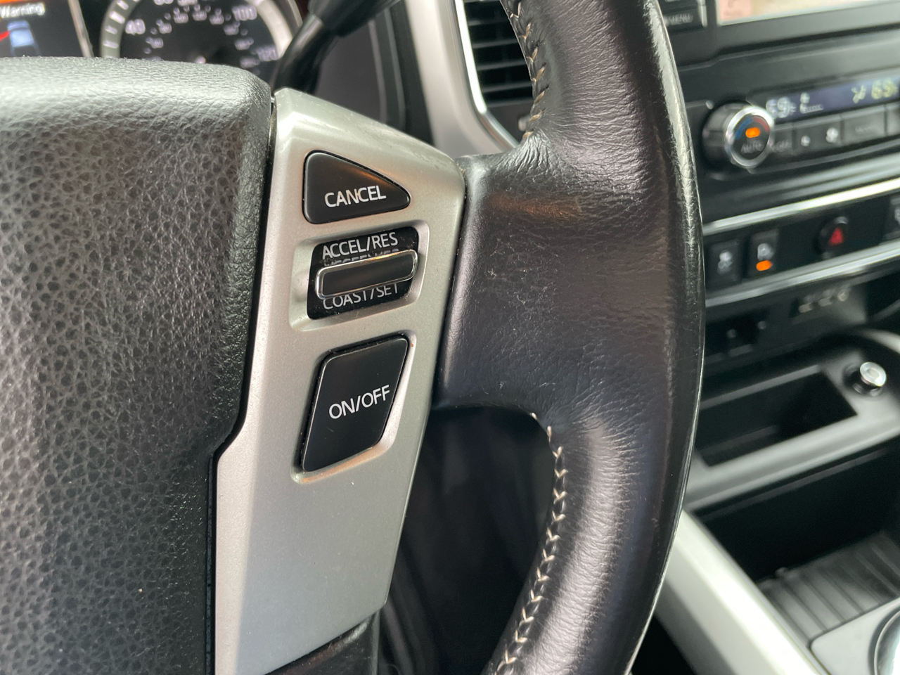 Nissan Titan 4x4 Crew Cab PRO-4X 2019