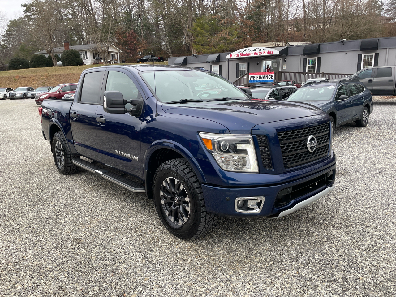Nissan Titan 4x4 Crew Cab PRO-4X 2019