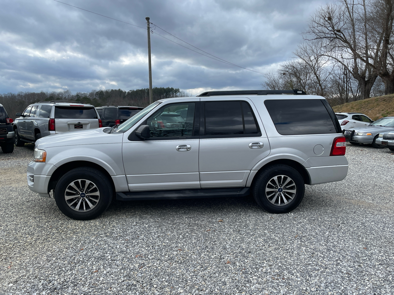 Ford Expedition 2WD 4dr XLT 2016
