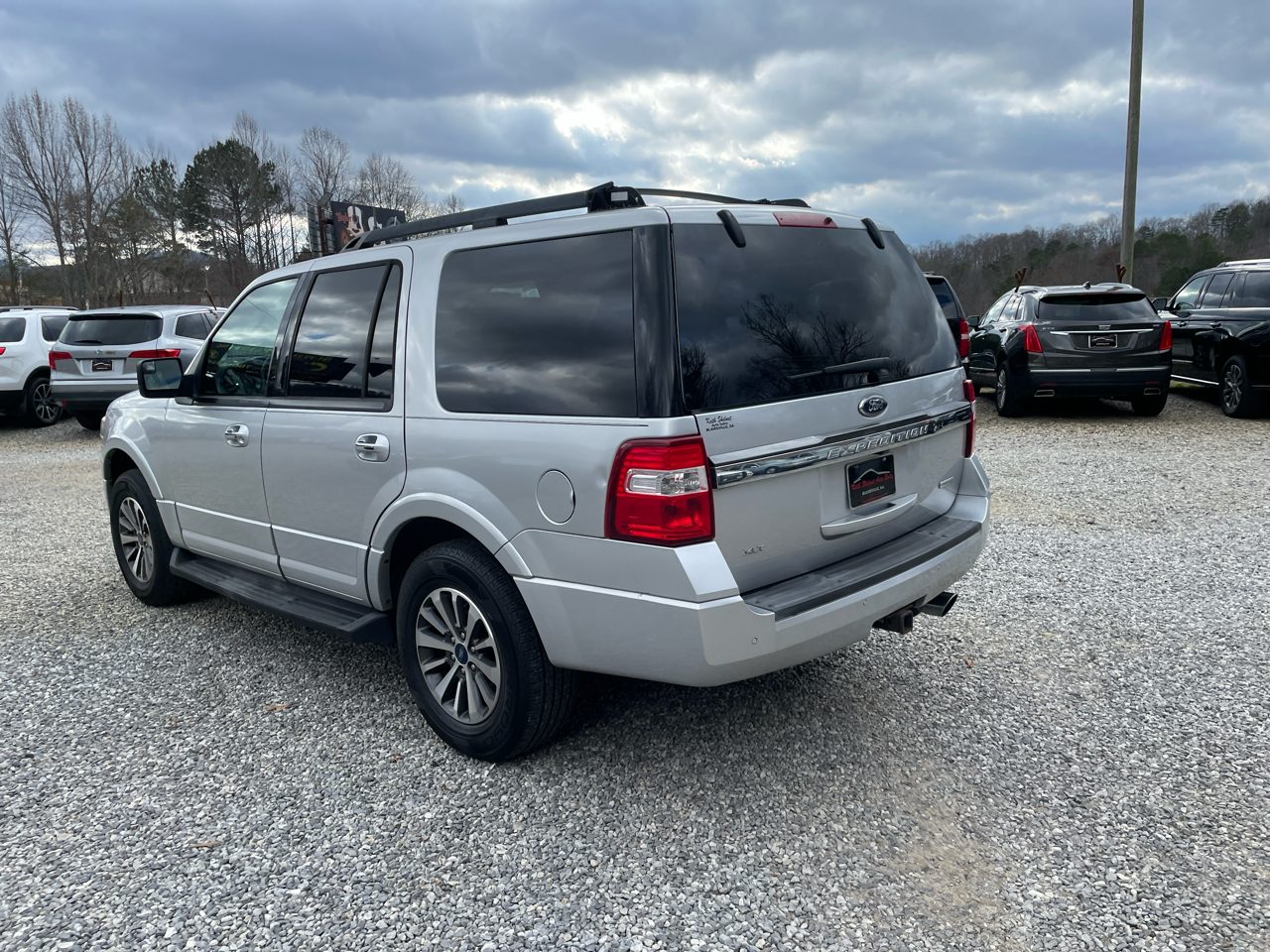 Ford Expedition 2WD 4dr XLT 2016