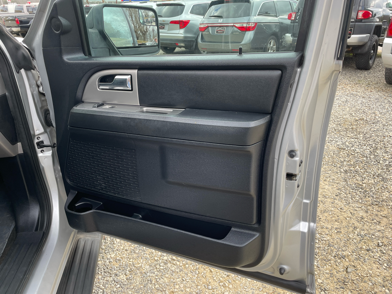 Ford Expedition 2WD 4dr XLT 2016